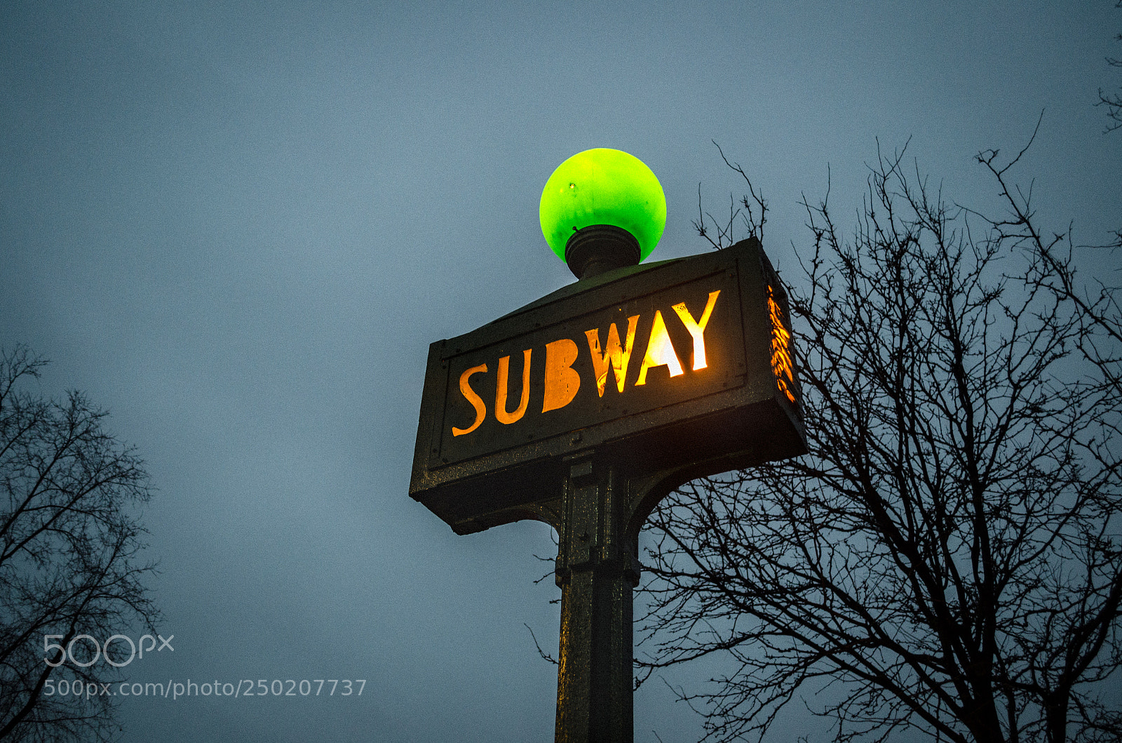 Nikon D5100 sample photo. Subway photography