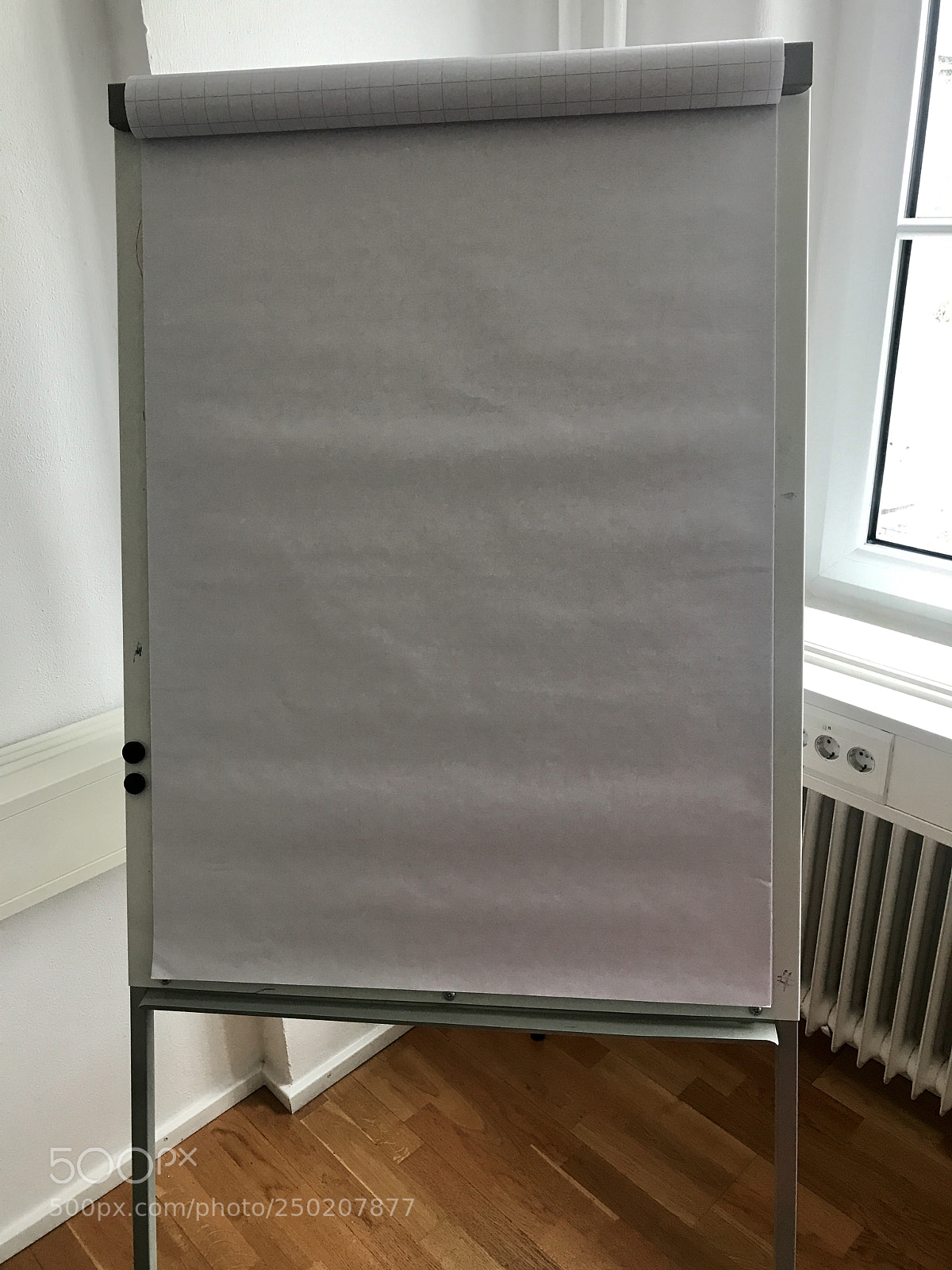 Apple iPhone 7 sample photo. Blank flip chart in photography