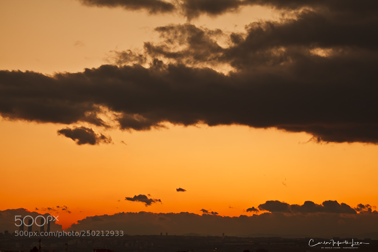 Canon EOS 5D Mark II sample photo. Madrid a solas photography