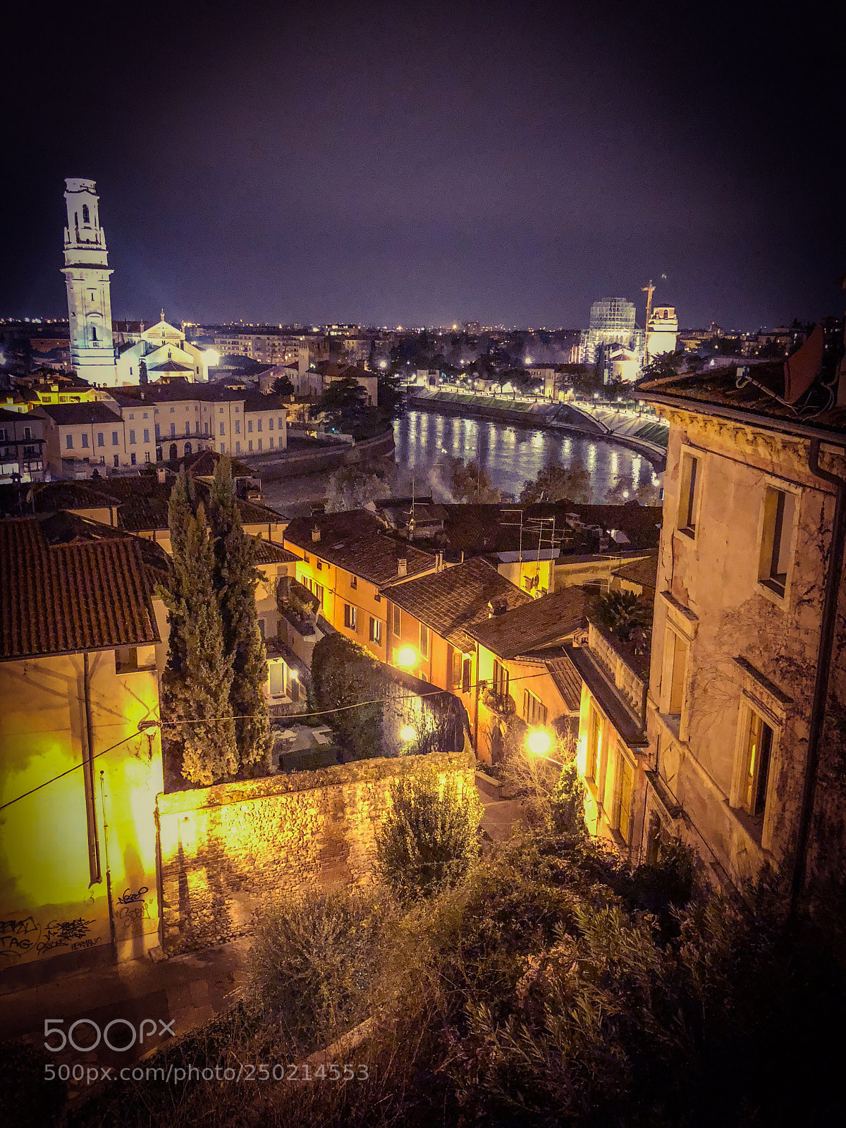 Apple iPhone X sample photo. Verona by night photography