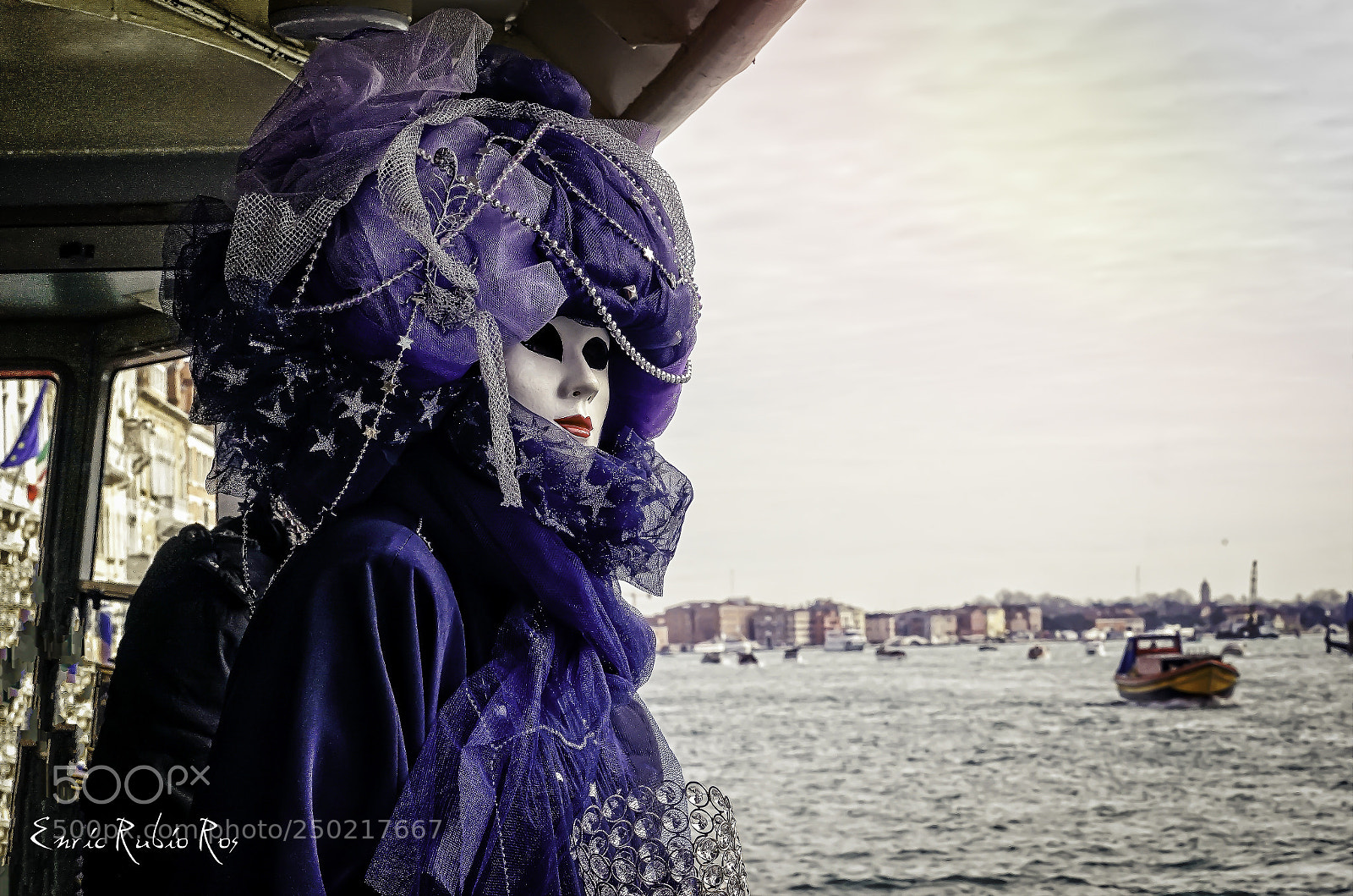 Sony a7 II sample photo. Viajando en vaporetto photography
