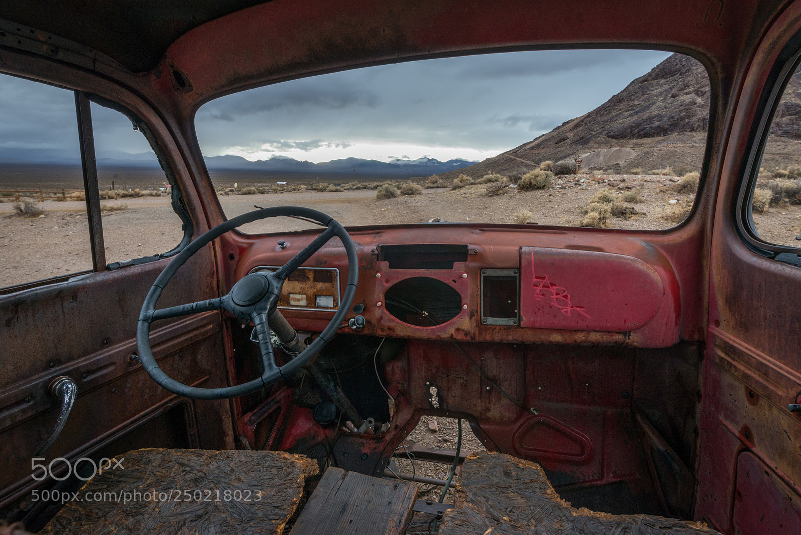 Nikon D800 sample photo. Old car in rhyolite photography