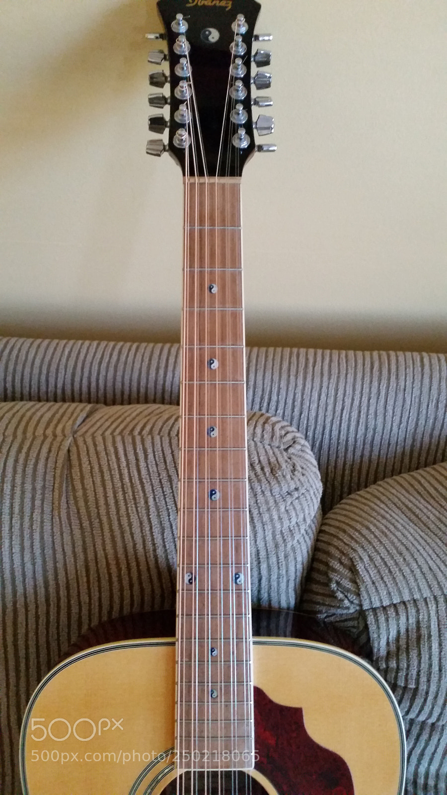 Samsung Galaxy S5 sample photo. Ibanez 12 string photography