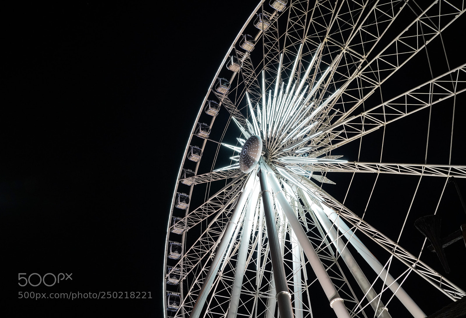 Sony a7R III sample photo. Ferris wheel photography
