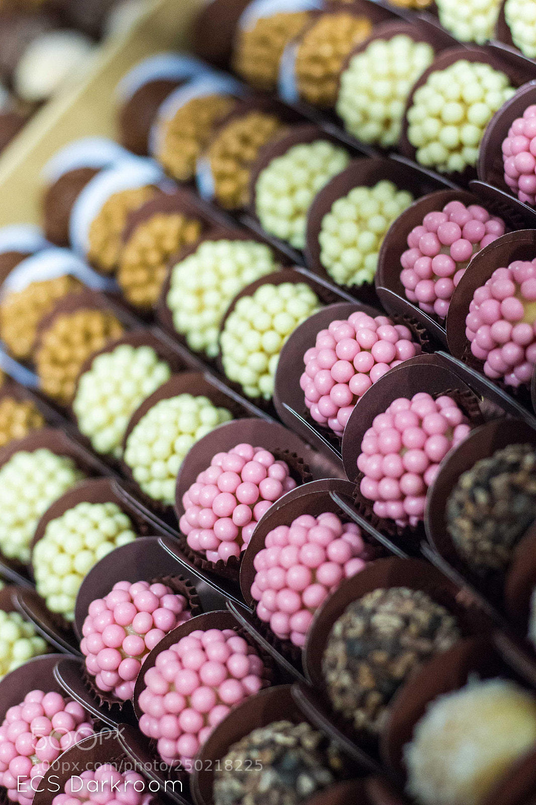 Canon EOS 100D (EOS Rebel SL1 / EOS Kiss X7) sample photo. Chocolate crunches photography
