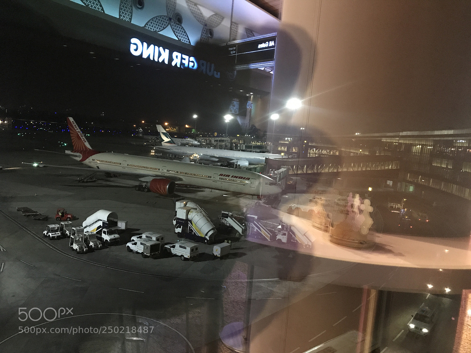 Apple iPhone 7 Plus sample photo. Airport and travel photography