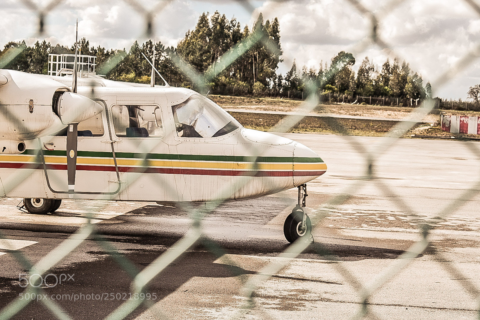 Nikon D3400 sample photo. Avioneta photography