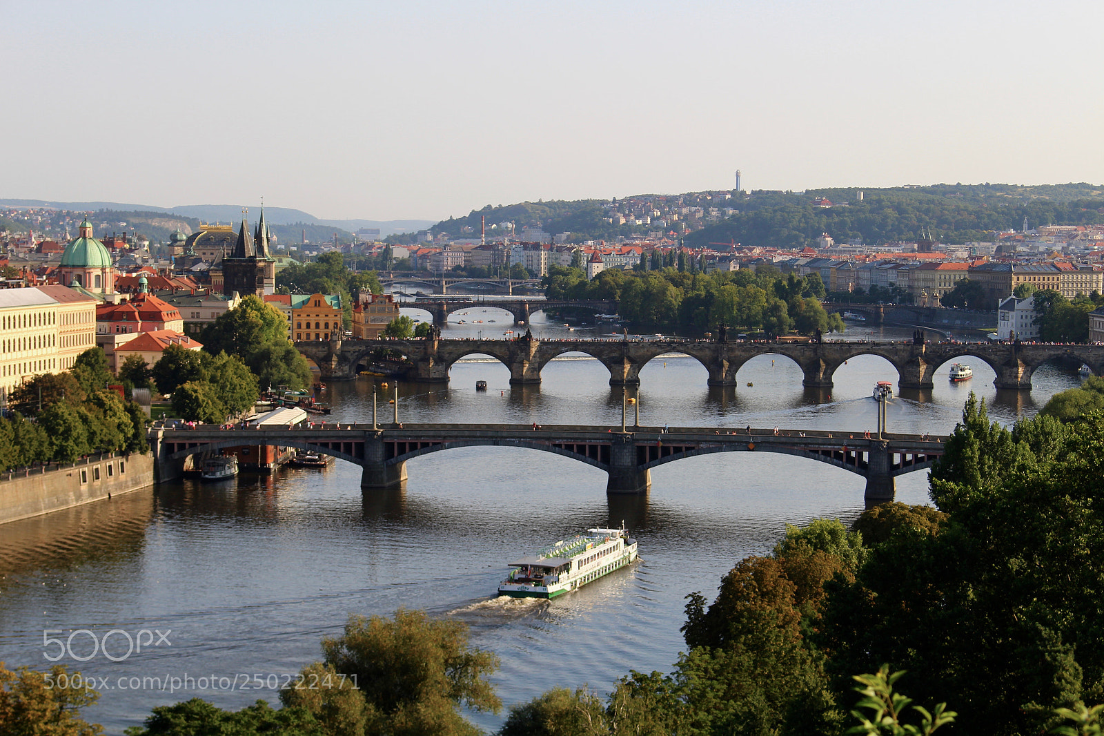 Canon EOS 100D (EOS Rebel SL1 / EOS Kiss X7) sample photo. Prague photography