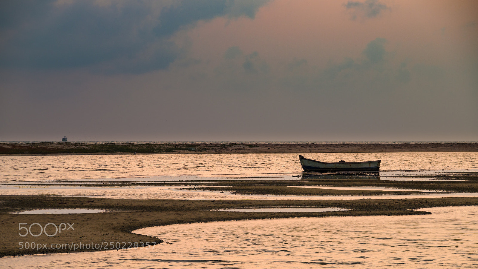 Canon EOS 6D Mark II sample photo. Lone boat_2 photography
