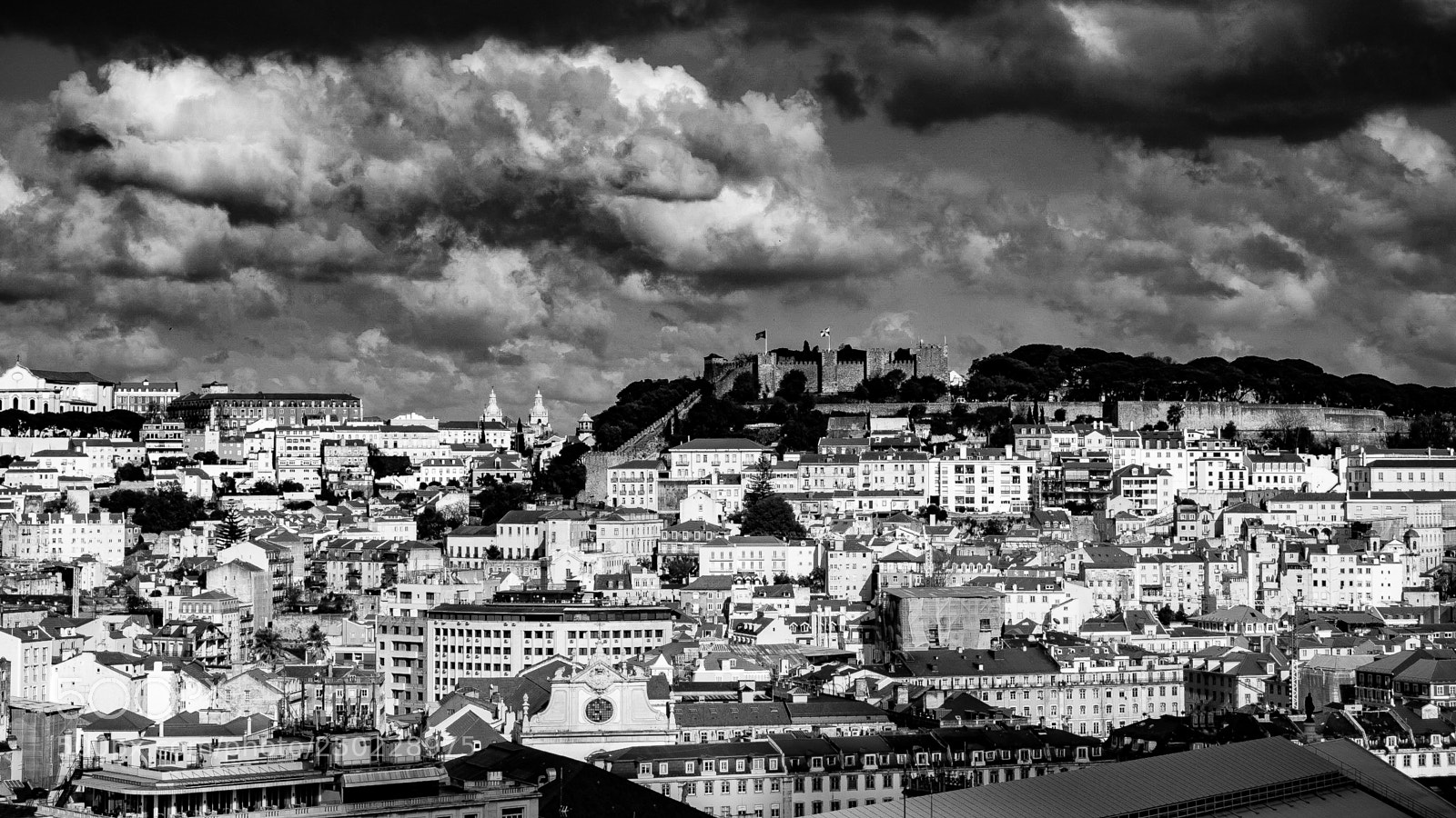 Panasonic Lumix DMC-GX7 sample photo. Sao jorge castle lisbon photography