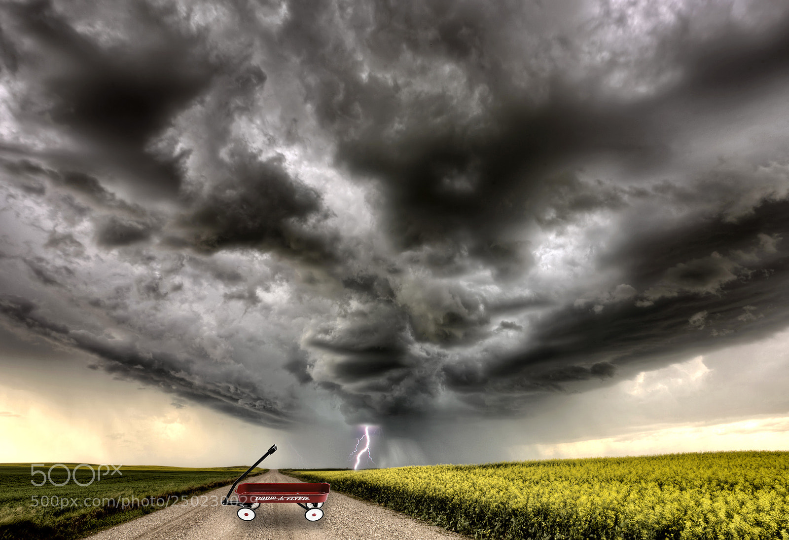 Canon EOS-1Ds Mark III sample photo. Storm clouds saskatchewan photography