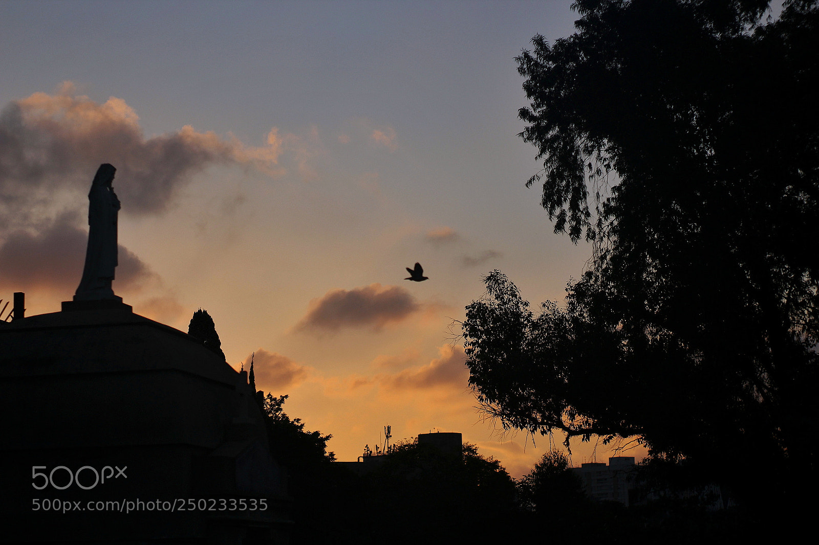 Canon EOS 1200D (EOS Rebel T5 / EOS Kiss X70 / EOS Hi) sample photo. Sunset at the cemetery photography