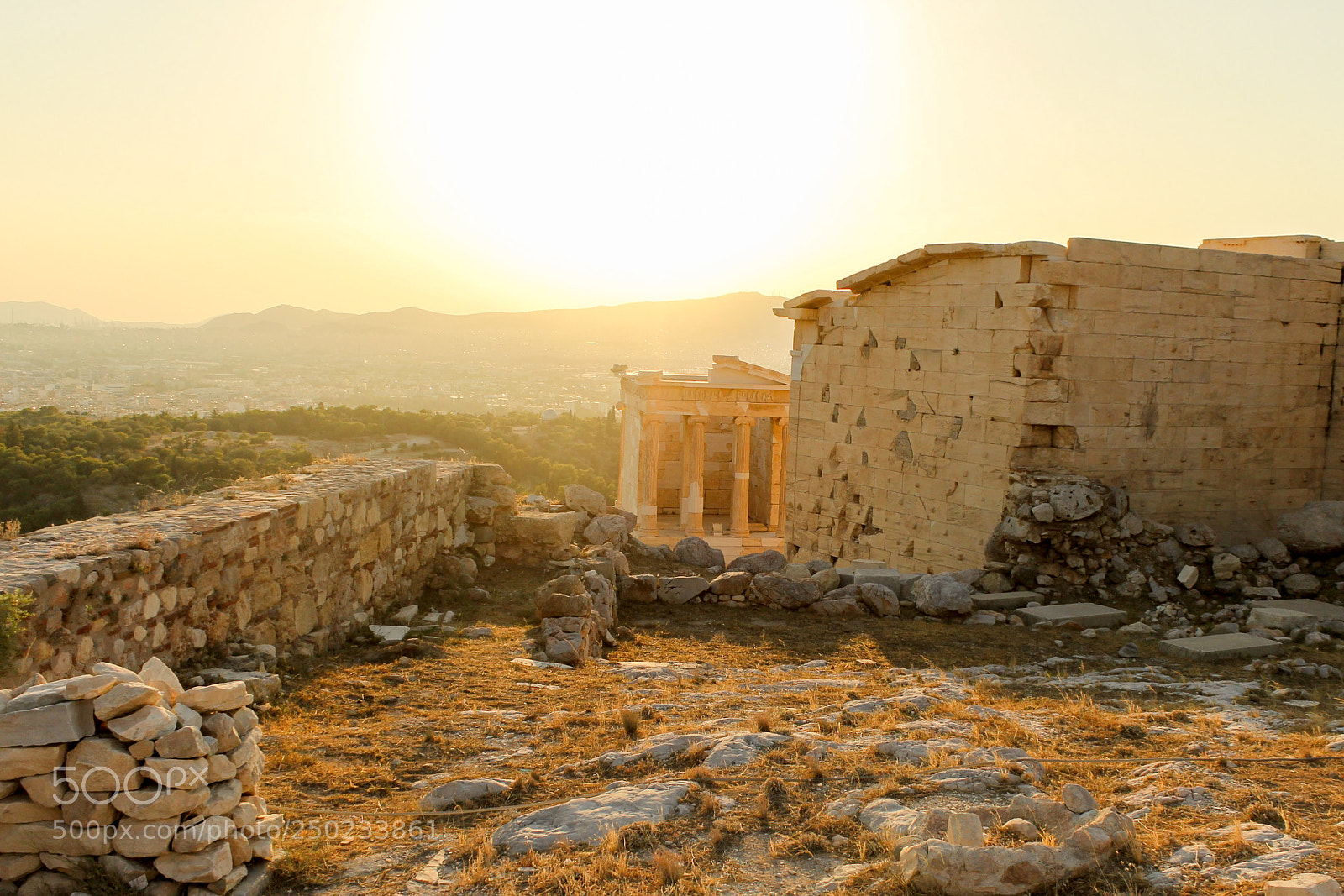 Canon EOS 1300D (EOS Rebel T6 / EOS Kiss X80) sample photo. Temple of athena nike photography