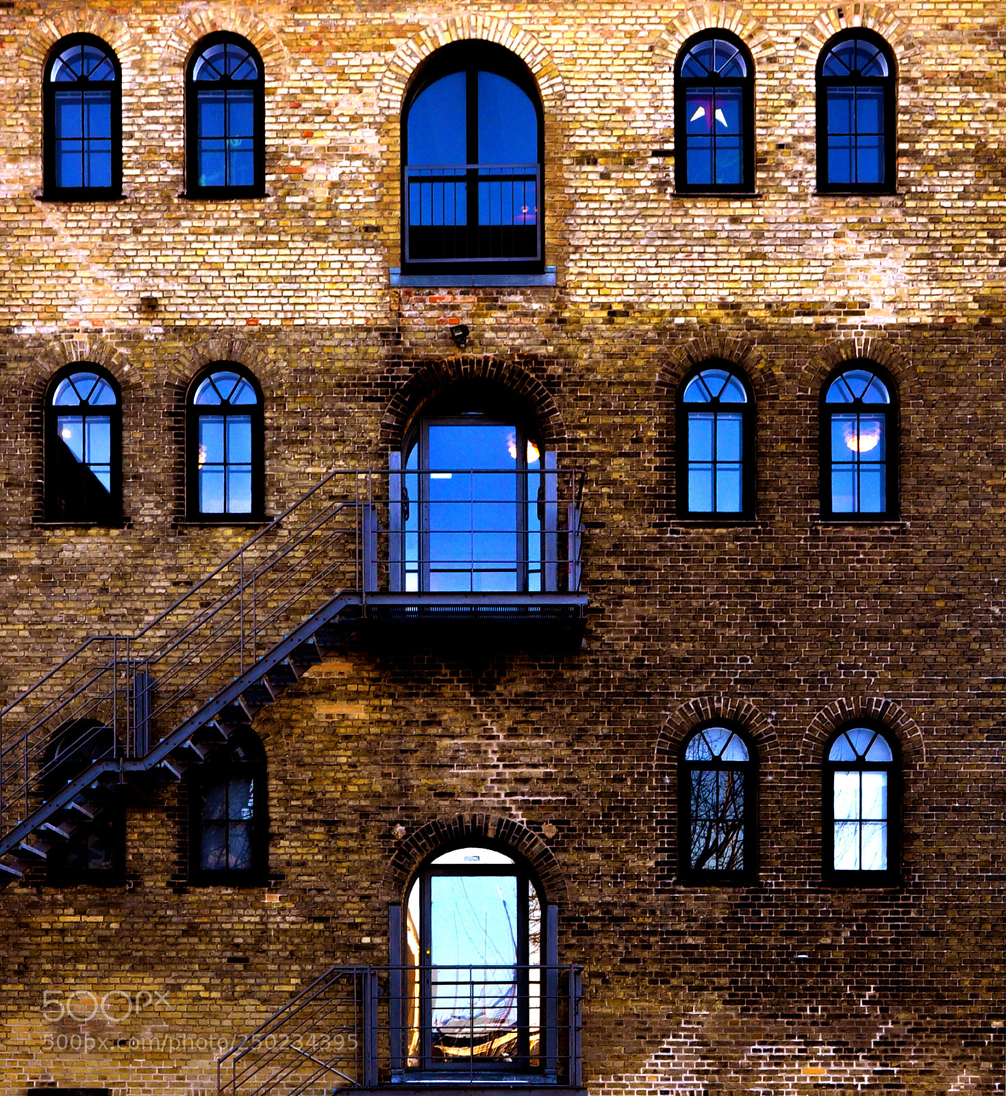 Nikon D90 sample photo. Wall and windows photography