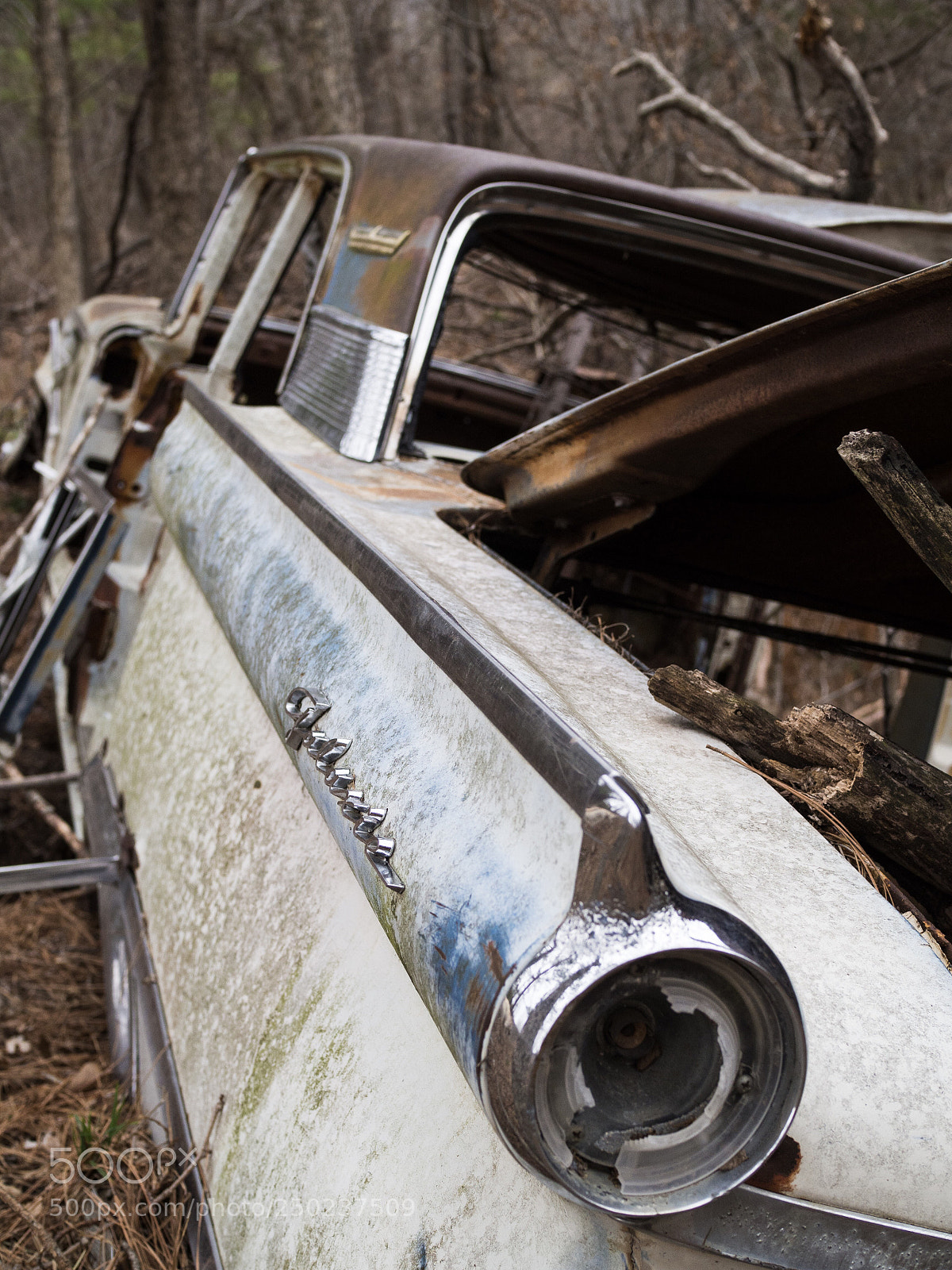 Olympus OM-D E-M10 sample photo. Rusting peacefully  photography