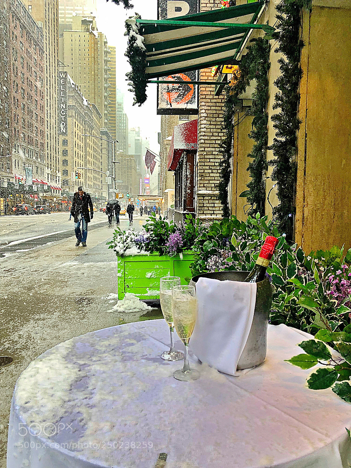 Apple iPhone X sample photo. Street scene, snow photography