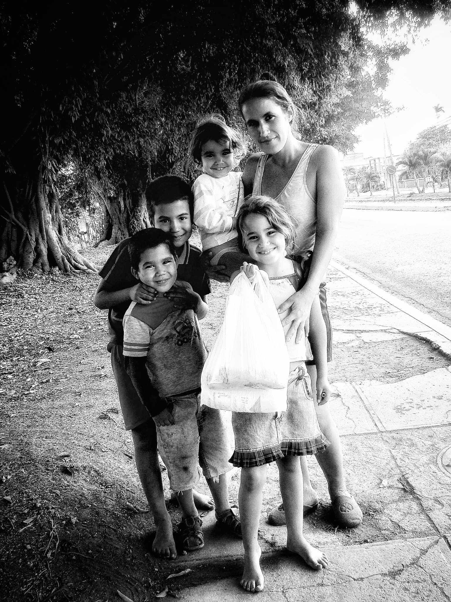 Sony DSC-H7 sample photo. Cuban family photography