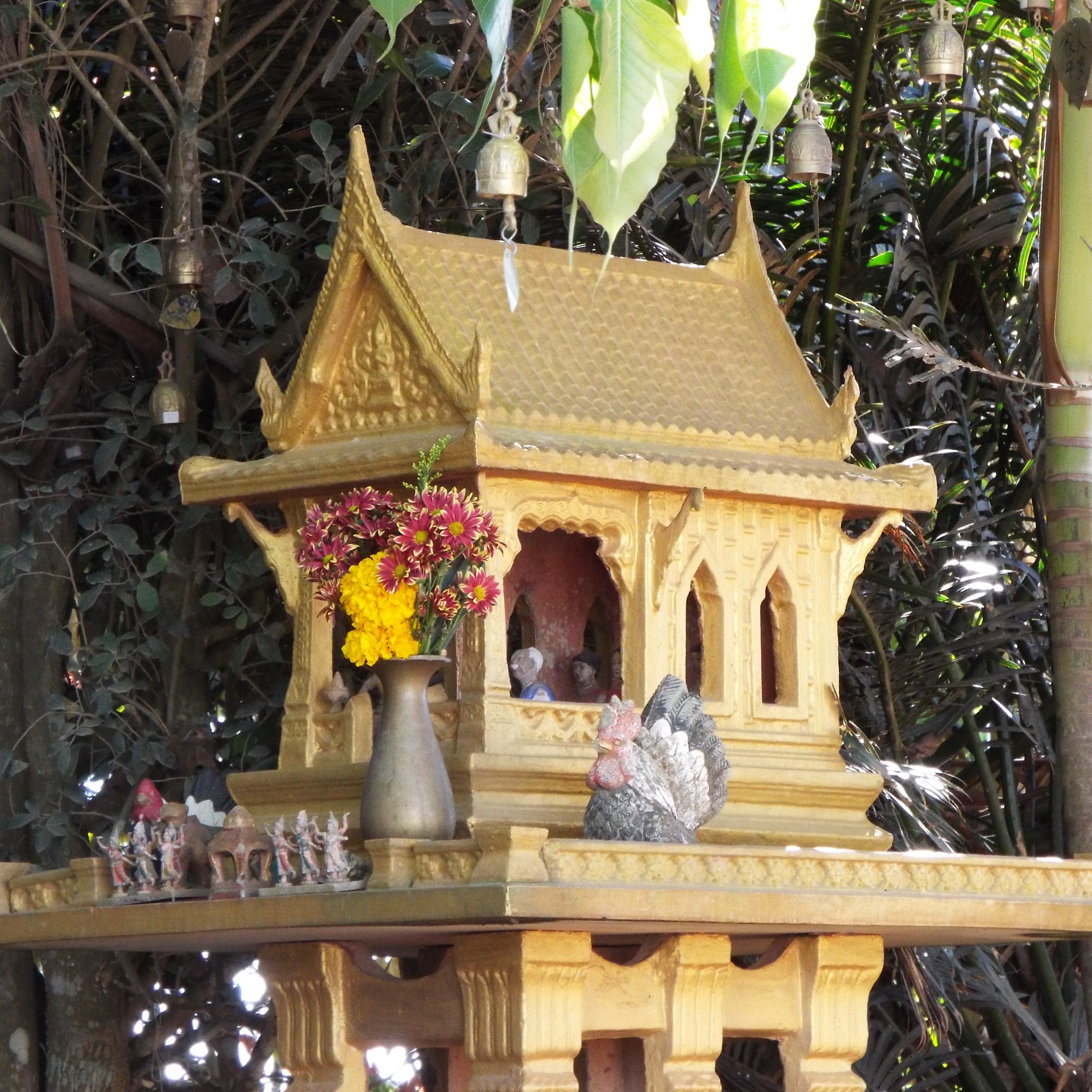 Fujifilm FinePix S8400W sample photo. Buddhist spirit house, thailand photography