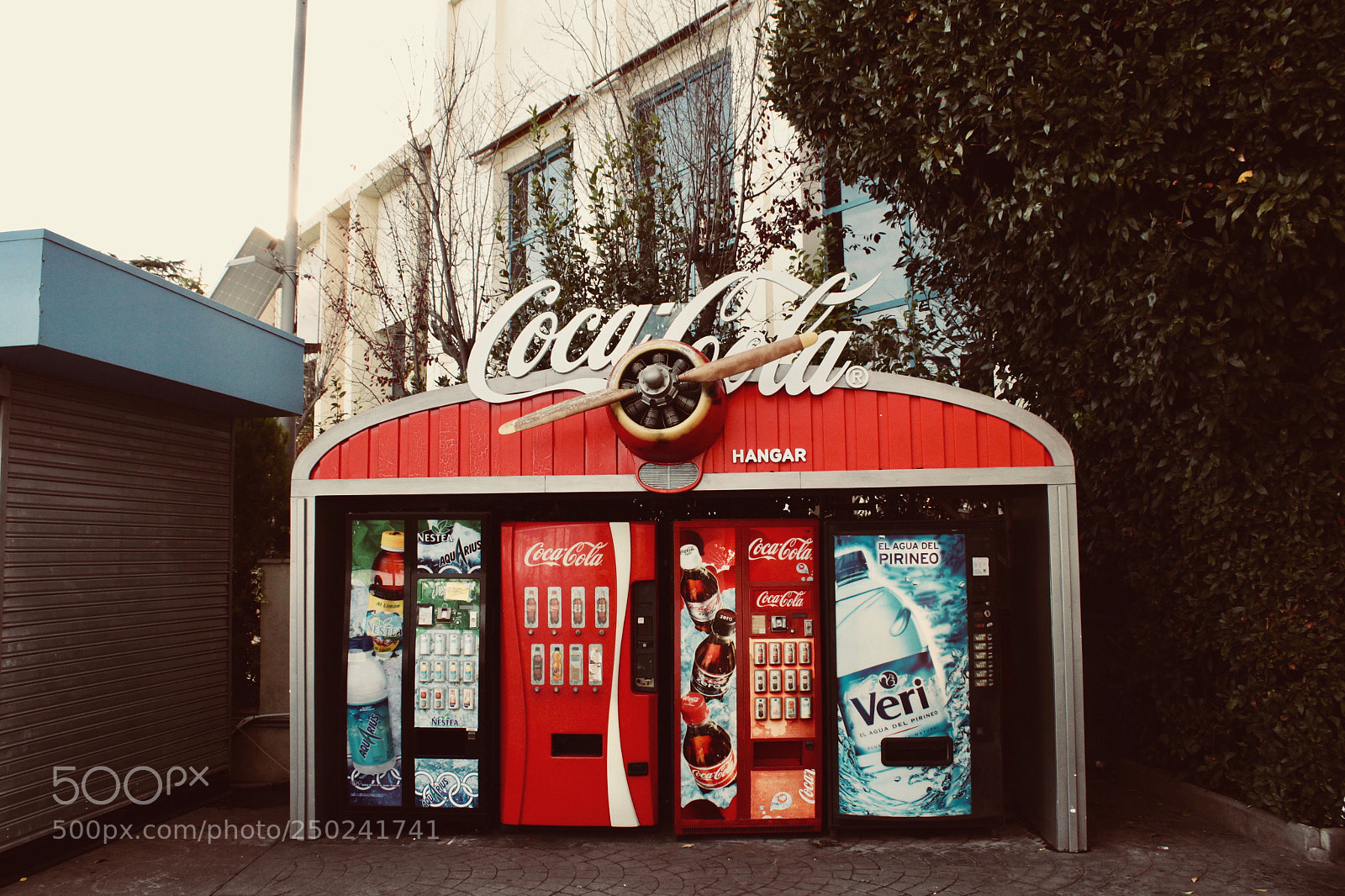 Canon EOS 1300D (EOS Rebel T6 / EOS Kiss X80) sample photo. Retro coke photography
