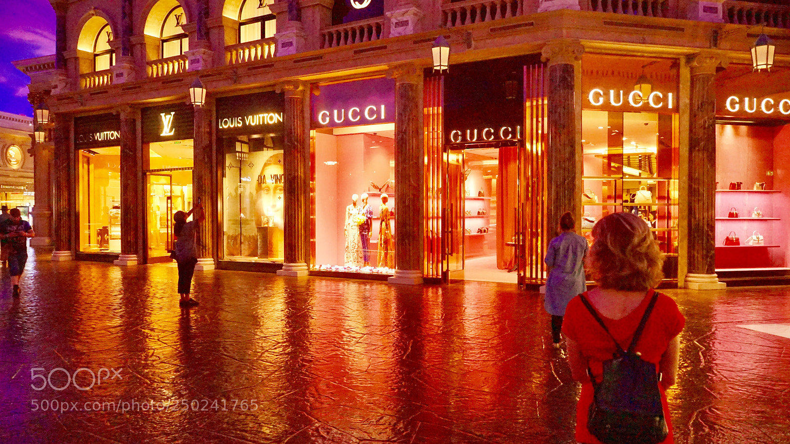 Sony a7 sample photo. Shopping photography
