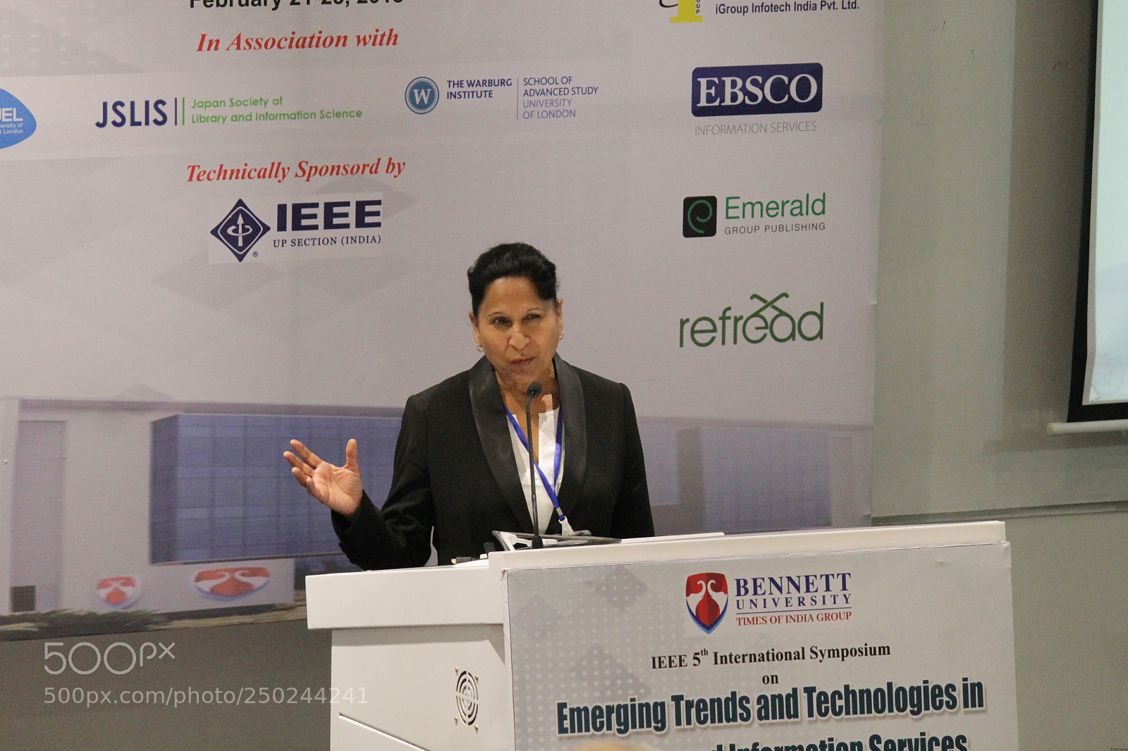Canon EF-S 55-250mm F4-5.6 IS II sample photo. Img photography