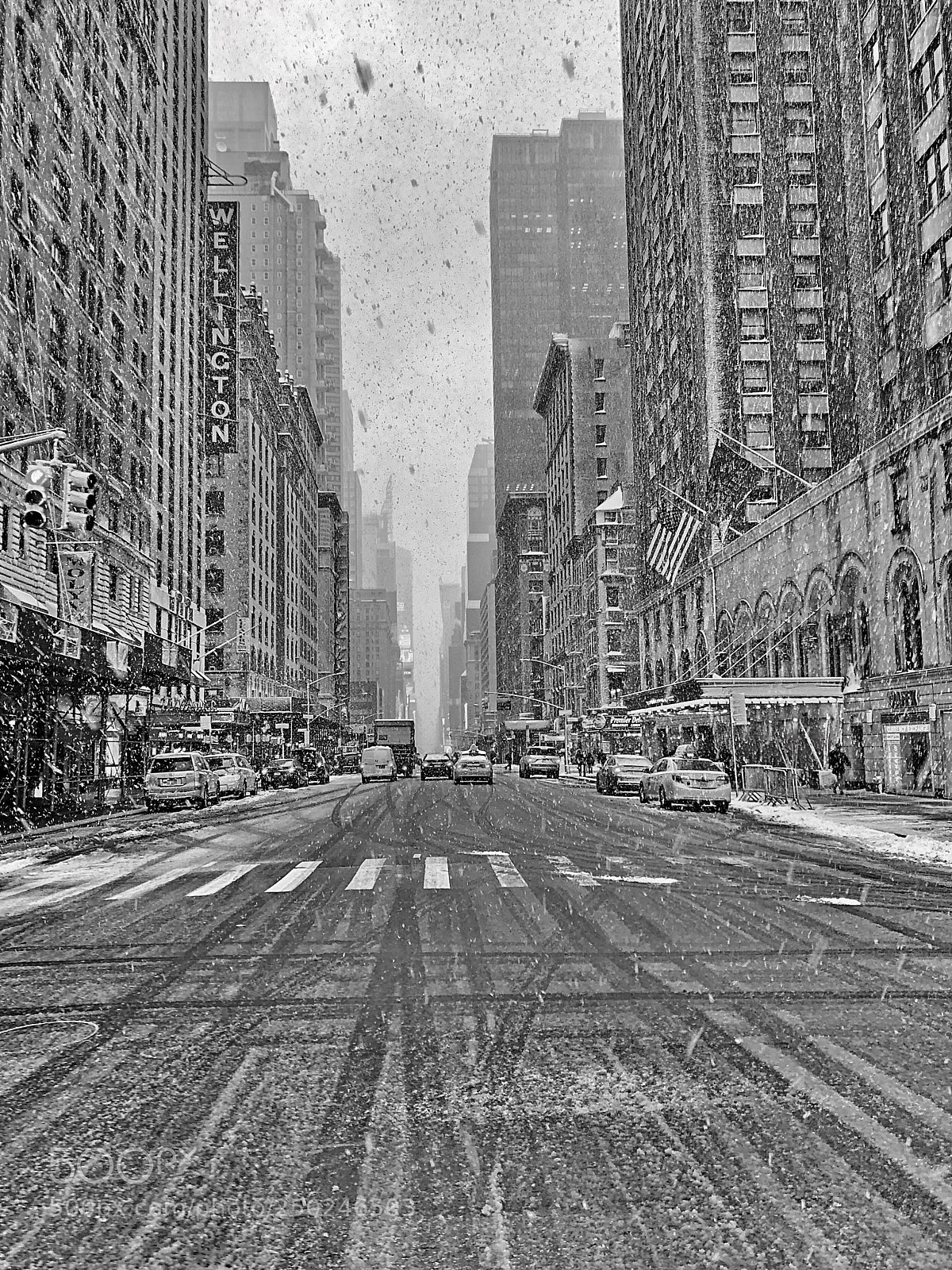 Apple iPhone X sample photo. Street scene photography