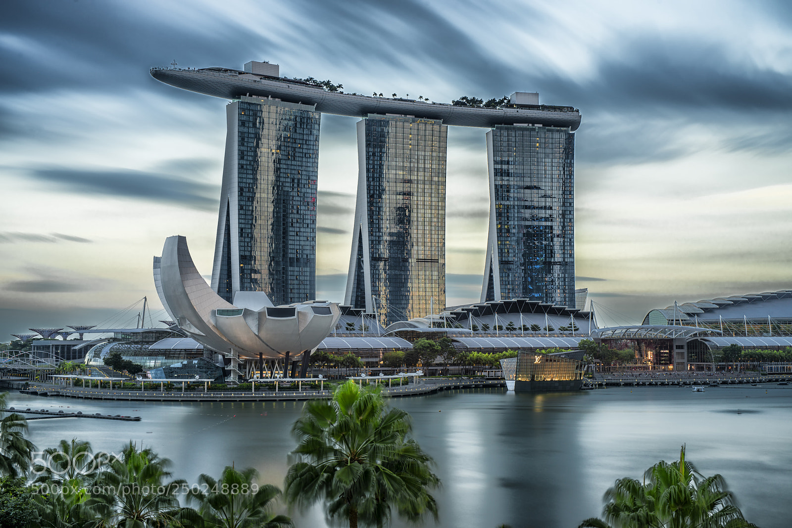 Nikon D810 sample photo. Singapore mbs clouds moving photography