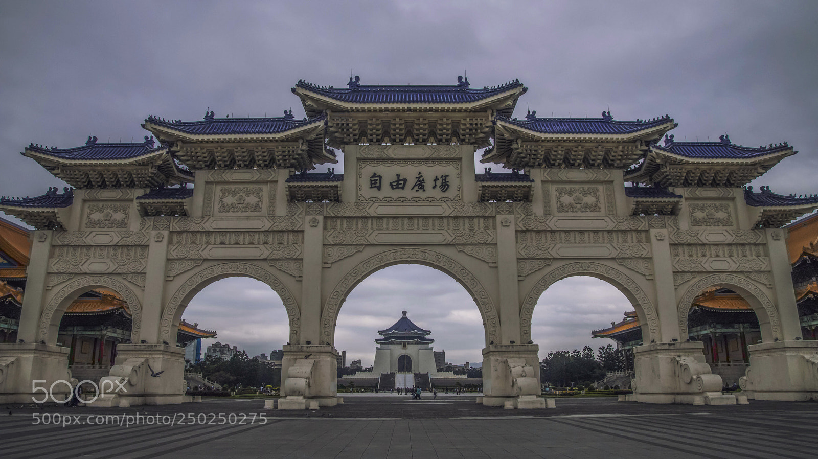 Canon EOS 6D Mark II sample photo. Liberty square photography