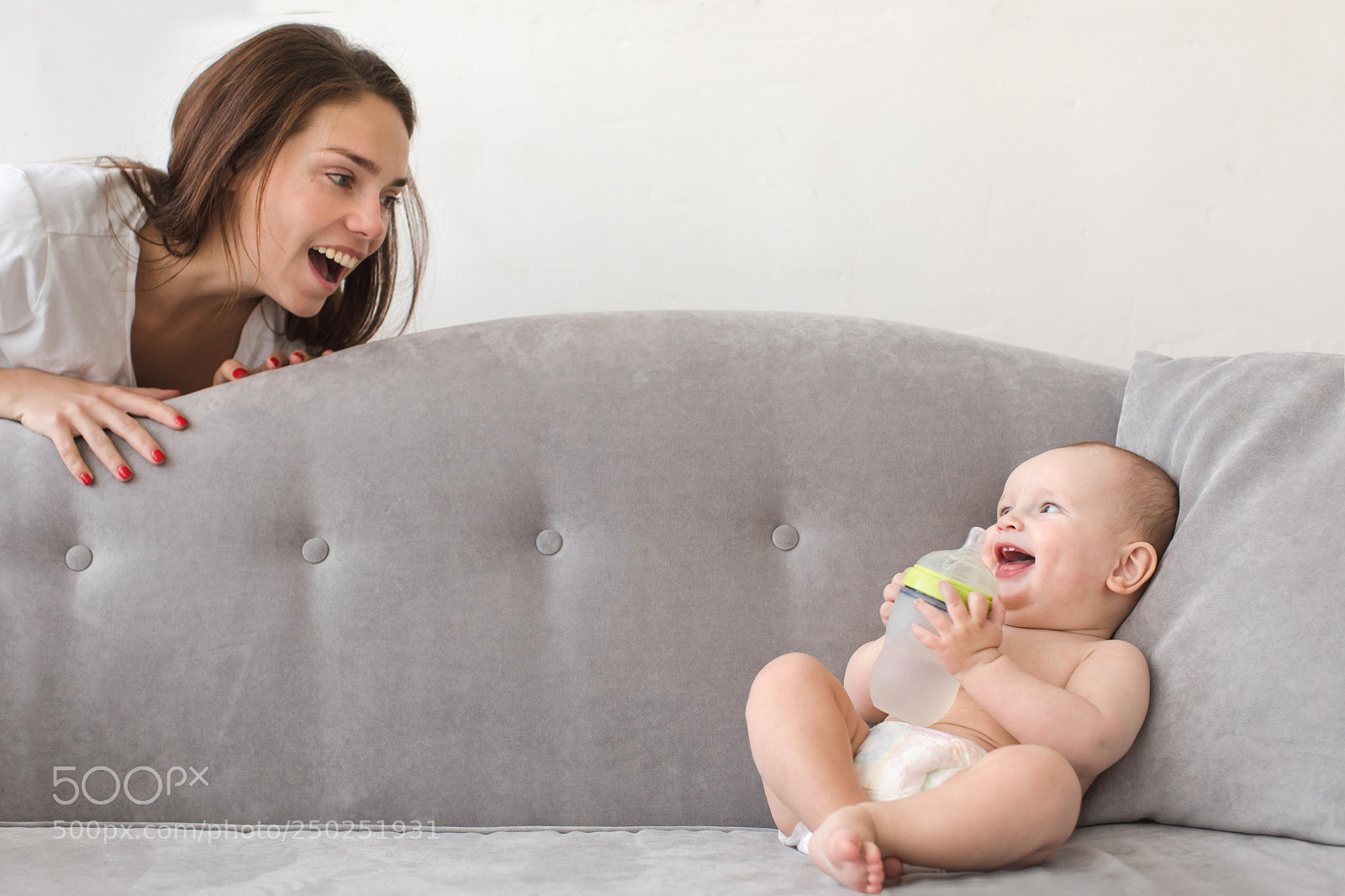 Canon EOS 5D Mark IV sample photo. Mother and baby boy photography