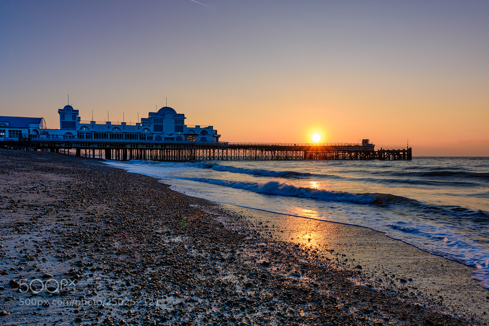 Nikon D810 sample photo. Southsea pier at sunrise. photography