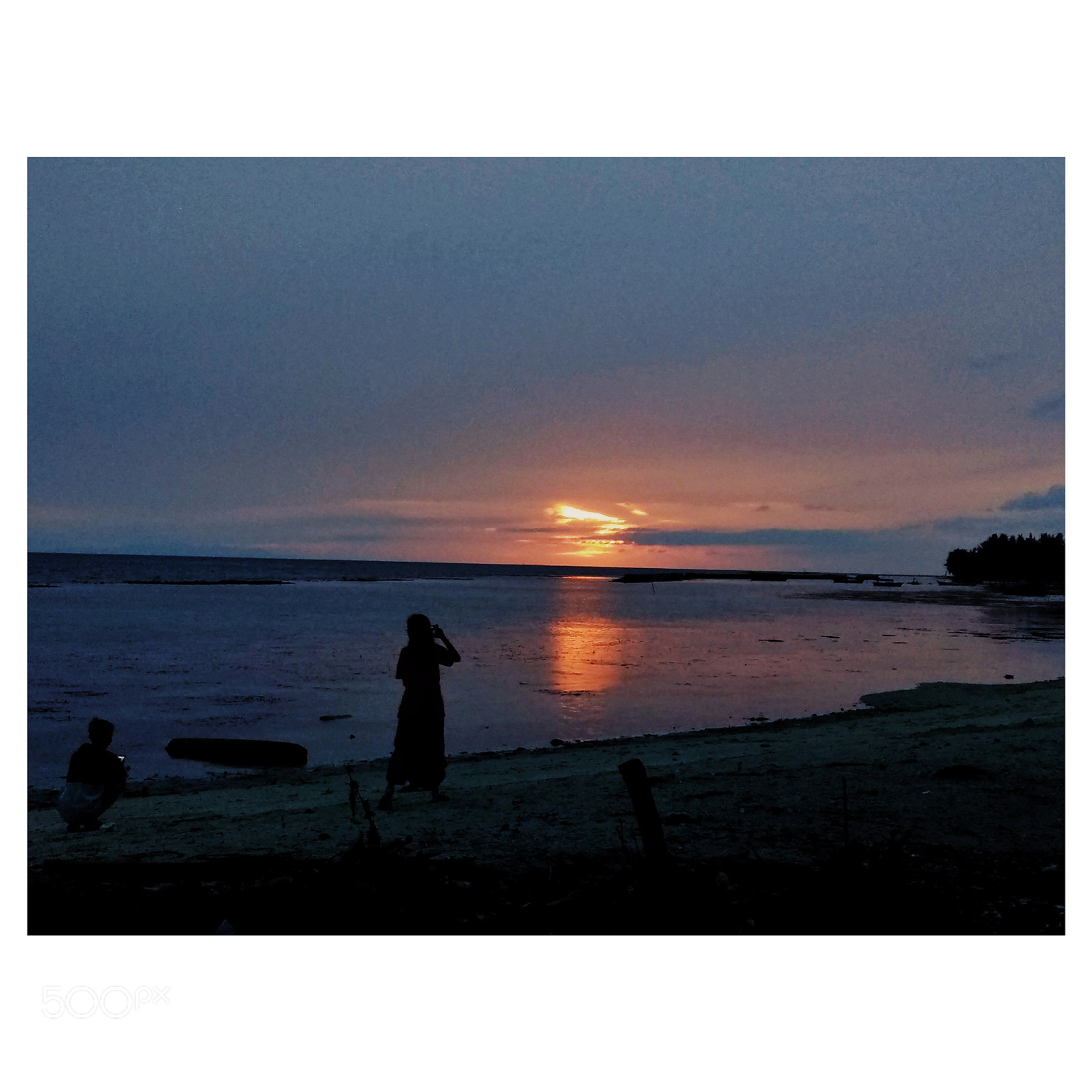 Xiaomi Mi A1 sample photo. Sun goes down photography