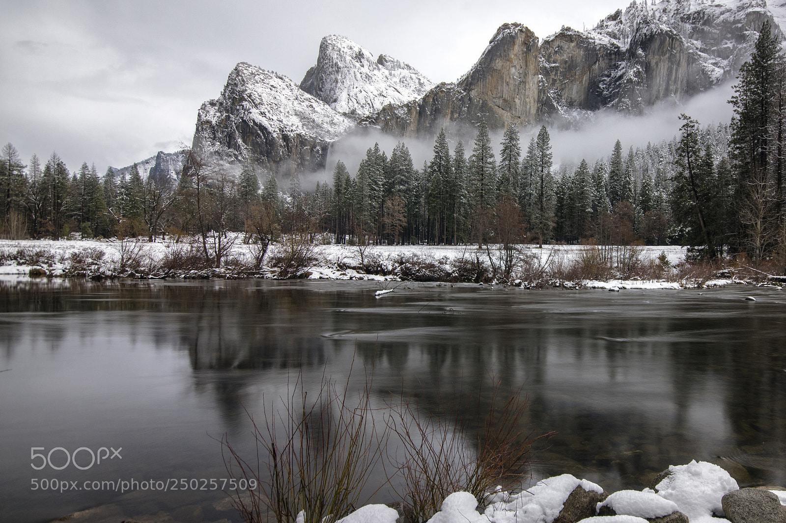 Nikon D3400 sample photo. Yosemite valley covered in photography