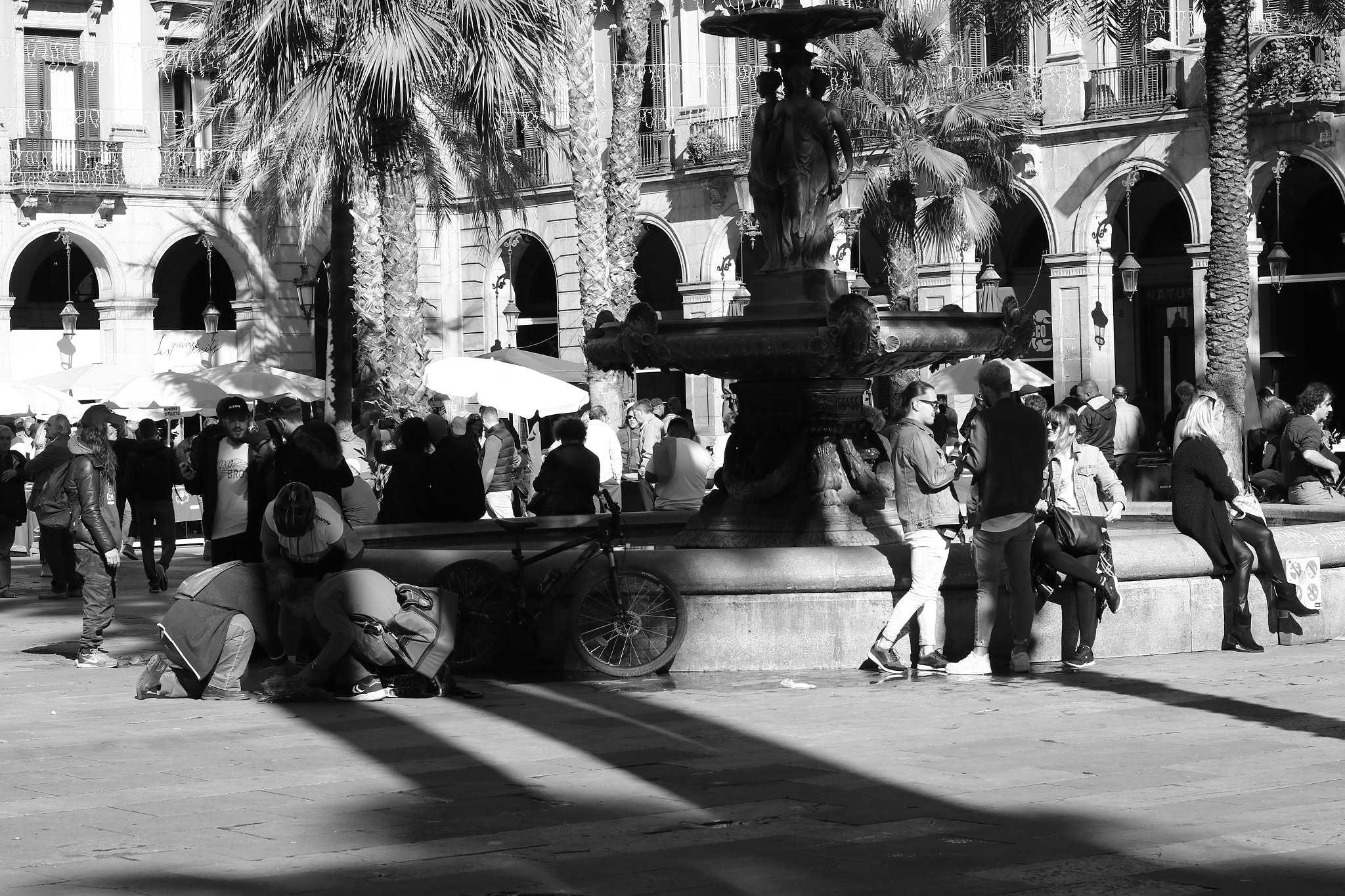 Canon EF 50mm f/1.8 sample photo. Pl reial (barcelona) photography