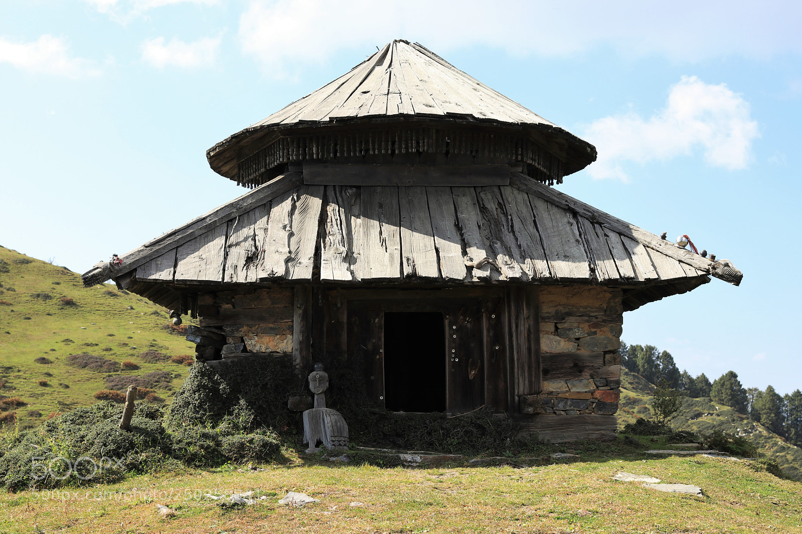 Canon EOS 80D sample photo. A quaint temple photography