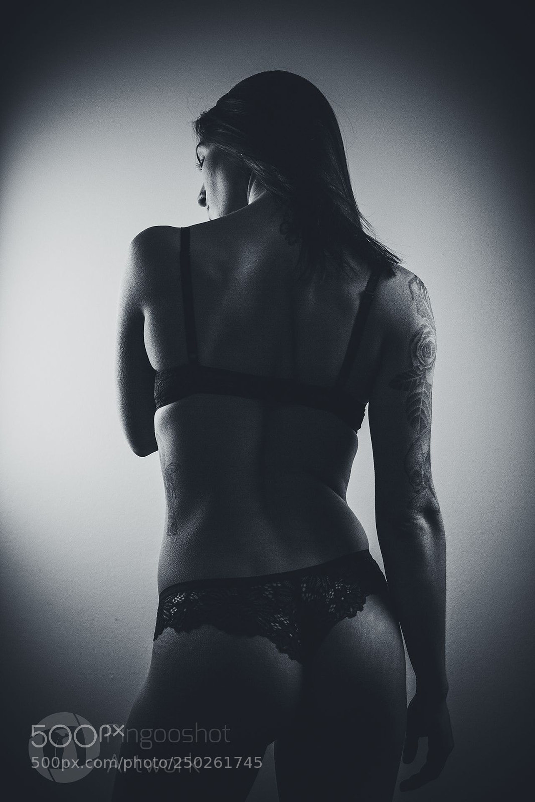 Canon EOS 550D (EOS Rebel T2i / EOS Kiss X4) sample photo. Inked girl #2 photography