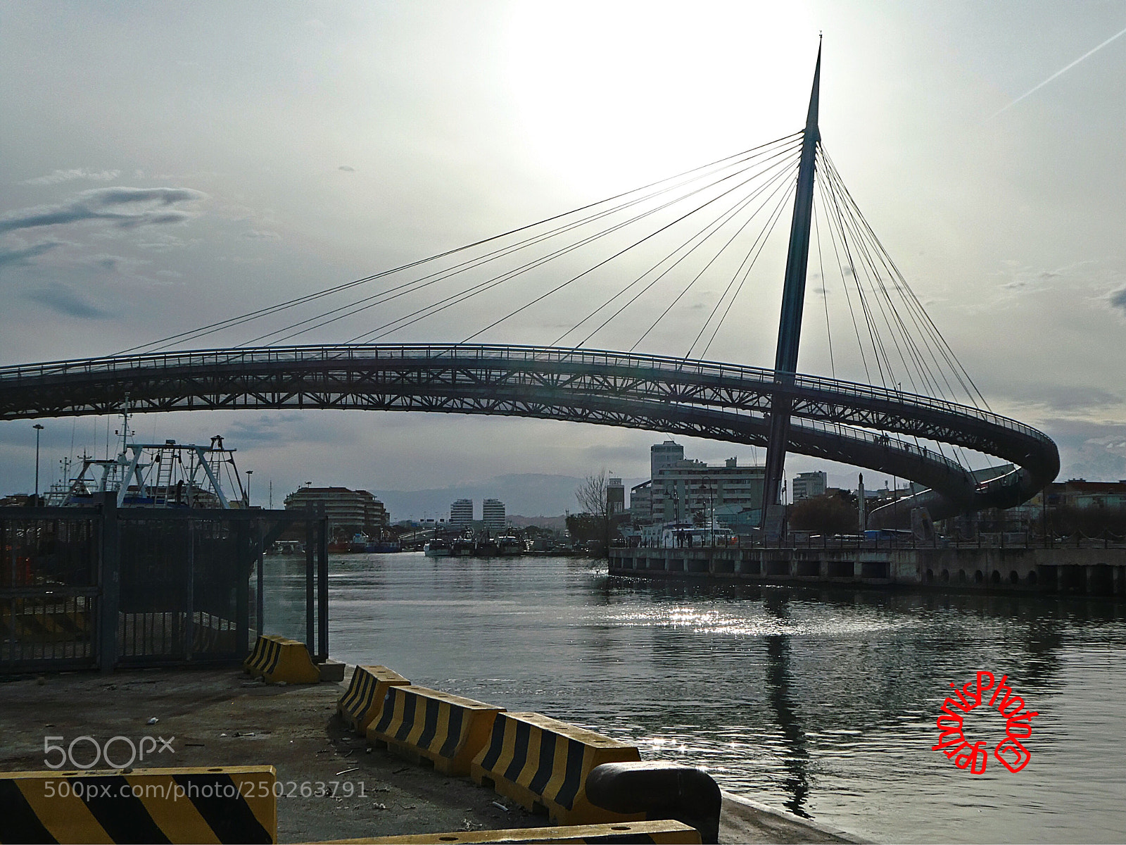 Panasonic Lumix DC-ZS70 (Lumix DC-TZ90) sample photo. The city under the photography