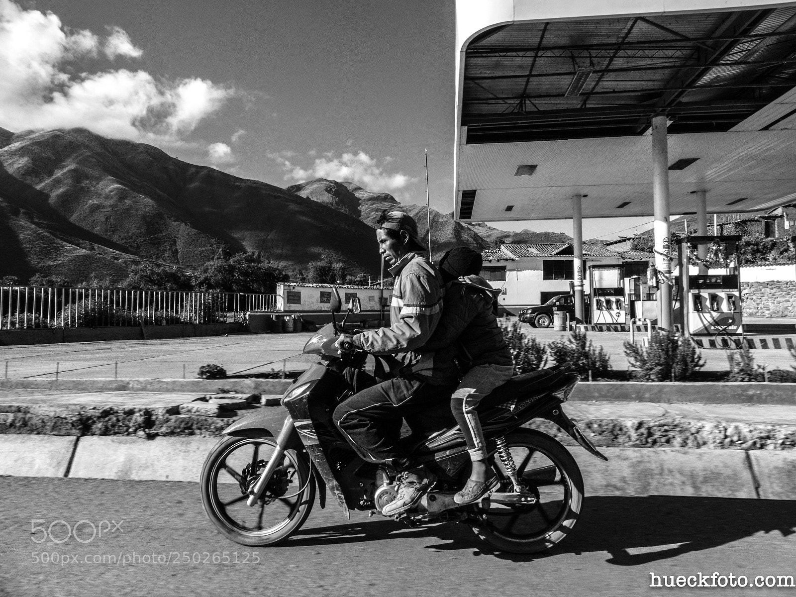 Nikon Coolpix B700 sample photo. Palccoyo rainbow mtn photography