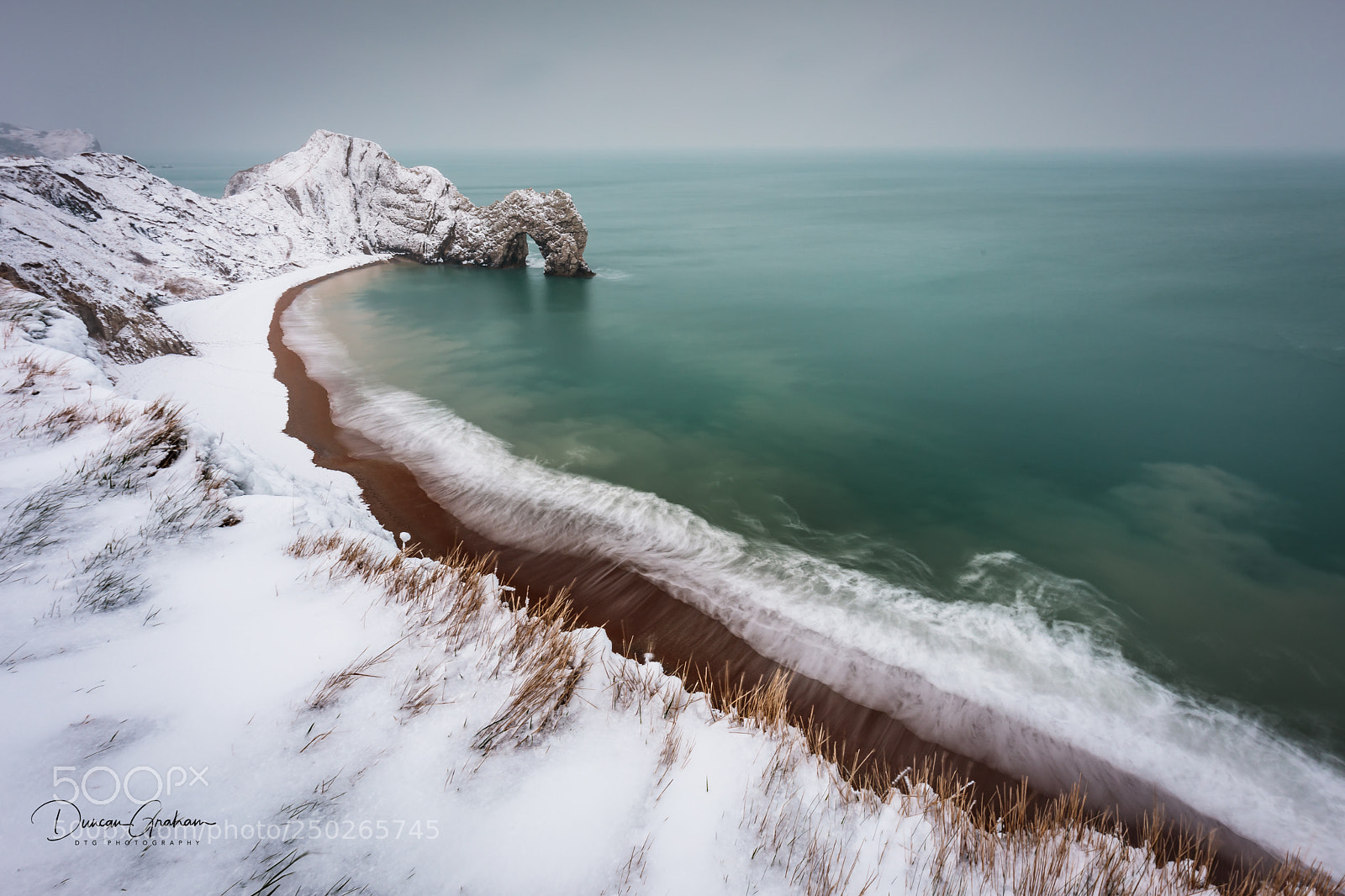 Canon EOS 5D Mark IV sample photo. Durdle door snowscape photography
