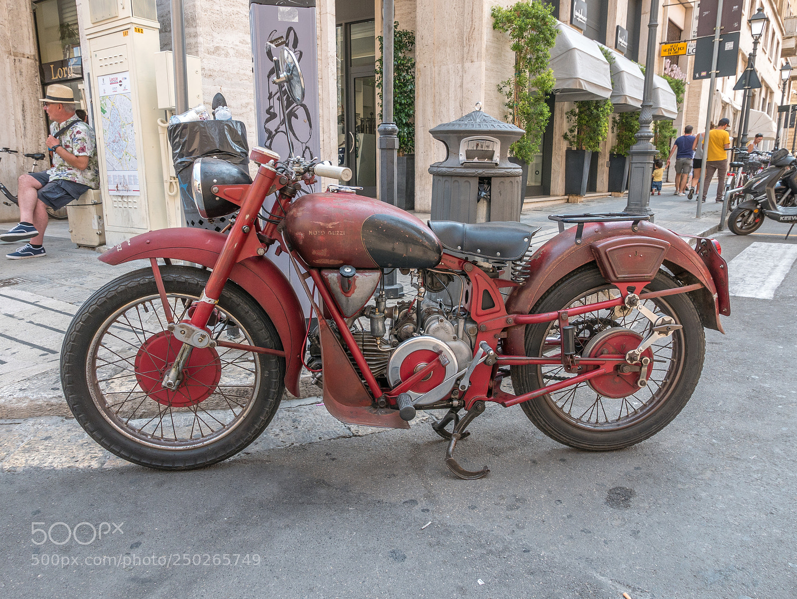 Leica D-Lux (Typ 109) sample photo. Moto guzzi photography