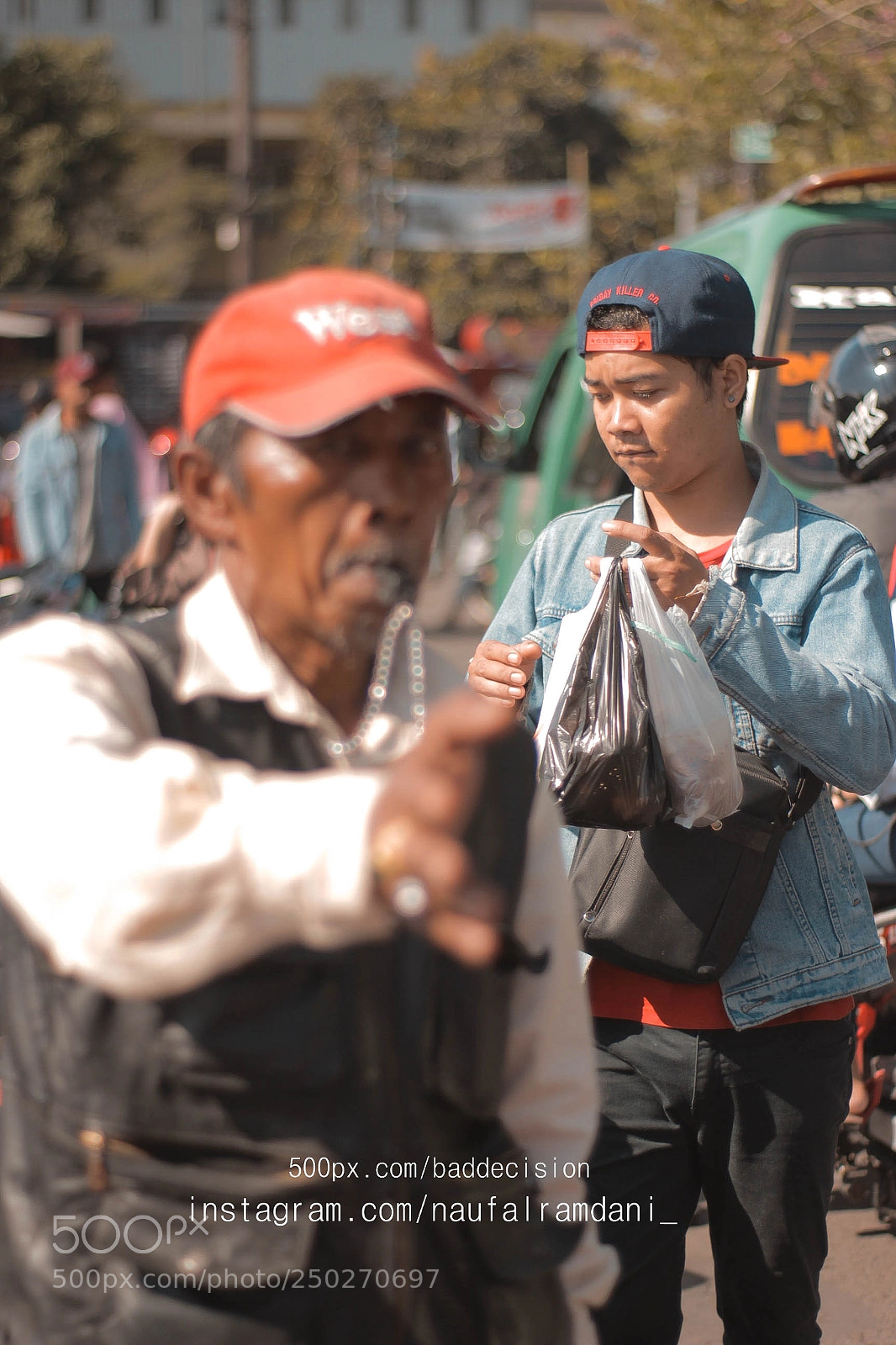 Canon EOS 600D (Rebel EOS T3i / EOS Kiss X5) sample photo. Busyness in the morning photography