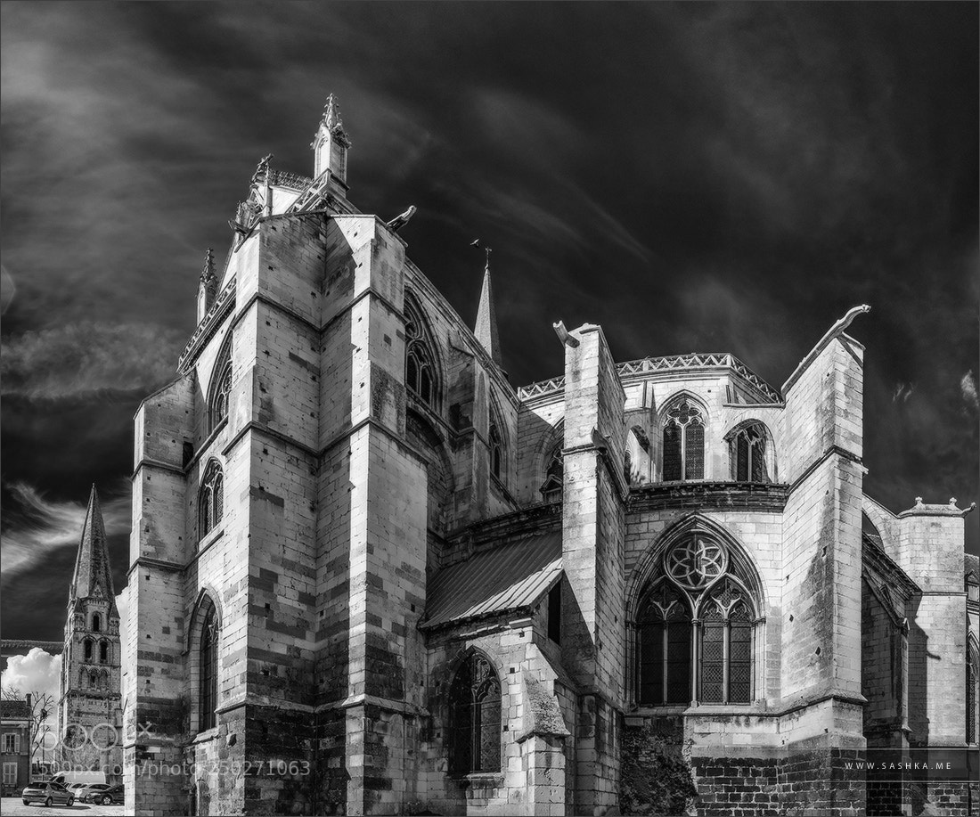 Sony Alpha DSLR-A230 sample photo. Abbey saint-germain in auxerre photography