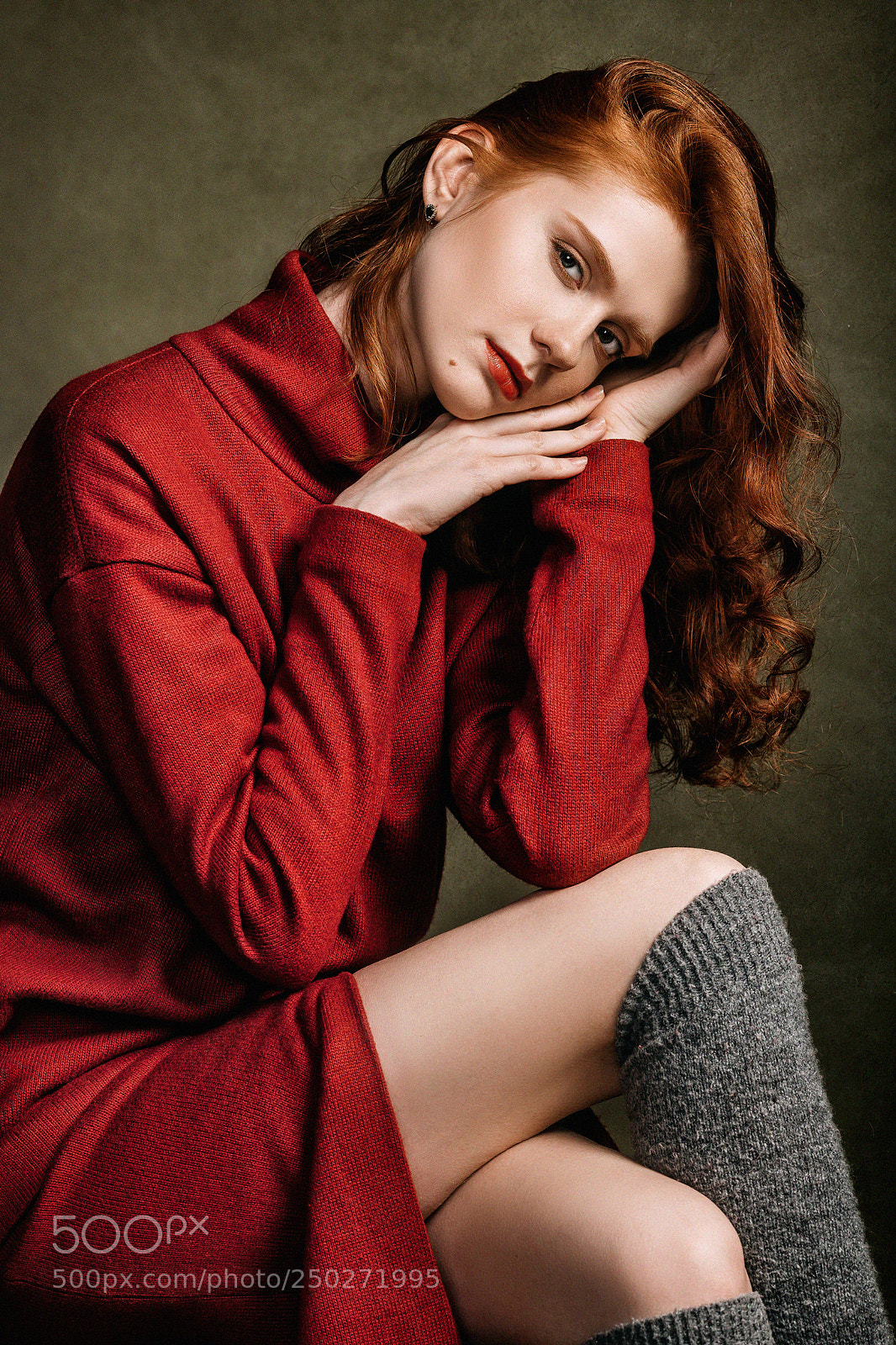 Canon EOS 6D Mark II sample photo. Portrait of the singer photography