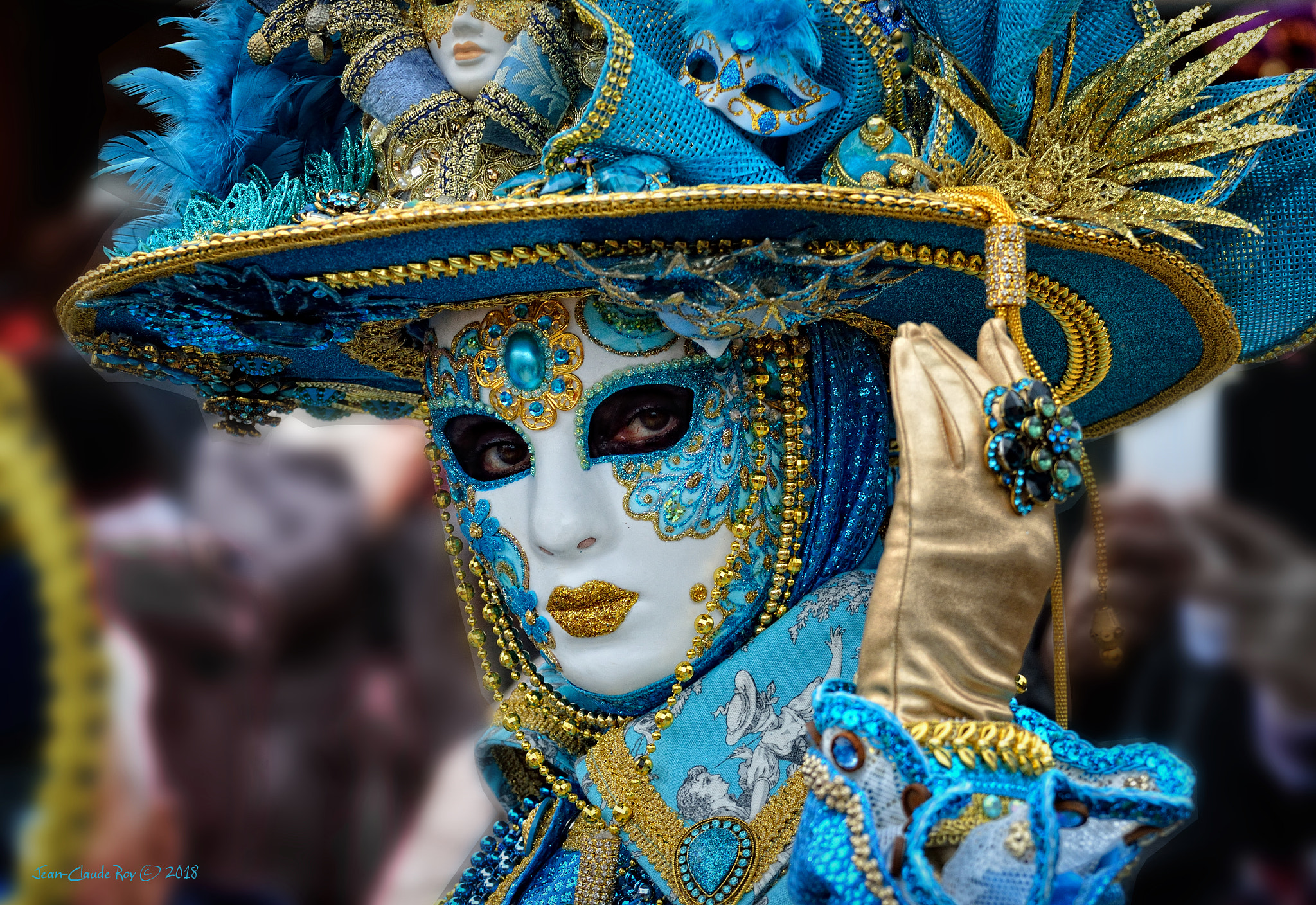 Nikon D7000 sample photo. Look in blue photography