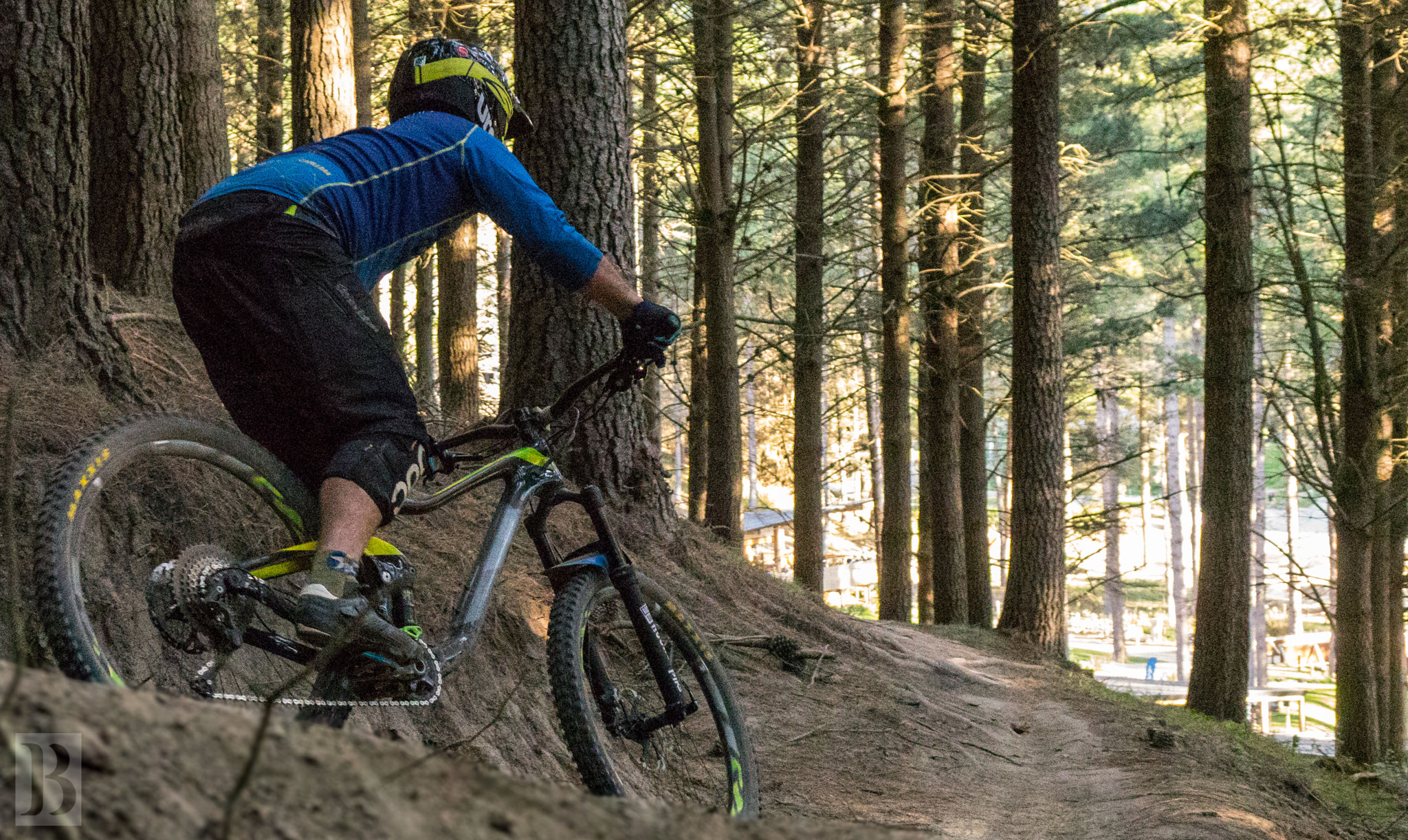Sony Cyber-shot DSC-RX10 II sample photo. Mountain biker photography