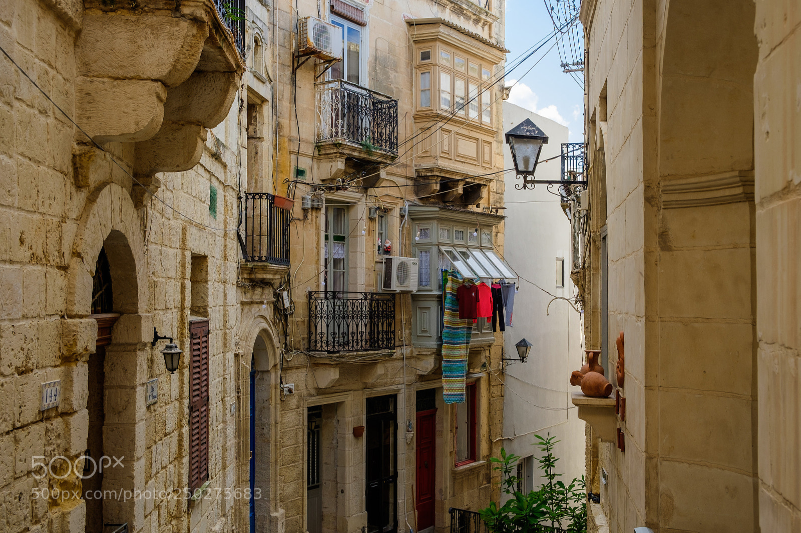 Fujifilm X-E2 sample photo. Birgu's balconies photography