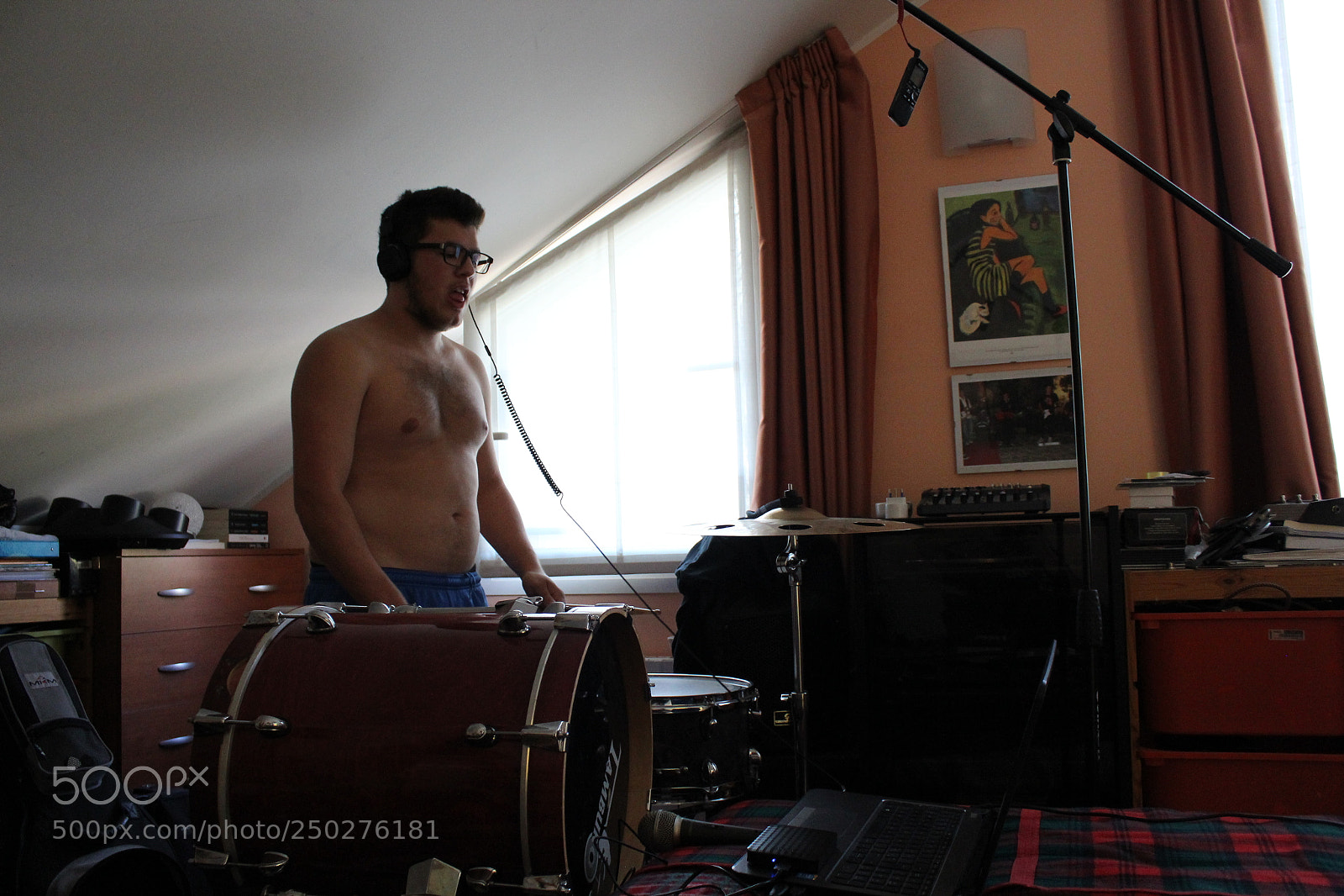 Canon EOS 1300D (EOS Rebel T6 / EOS Kiss X80) sample photo. Caf the drummer is photography