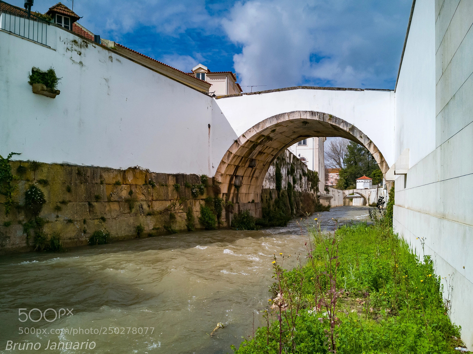 HUAWEI Mate 10 Pro sample photo. The river photography