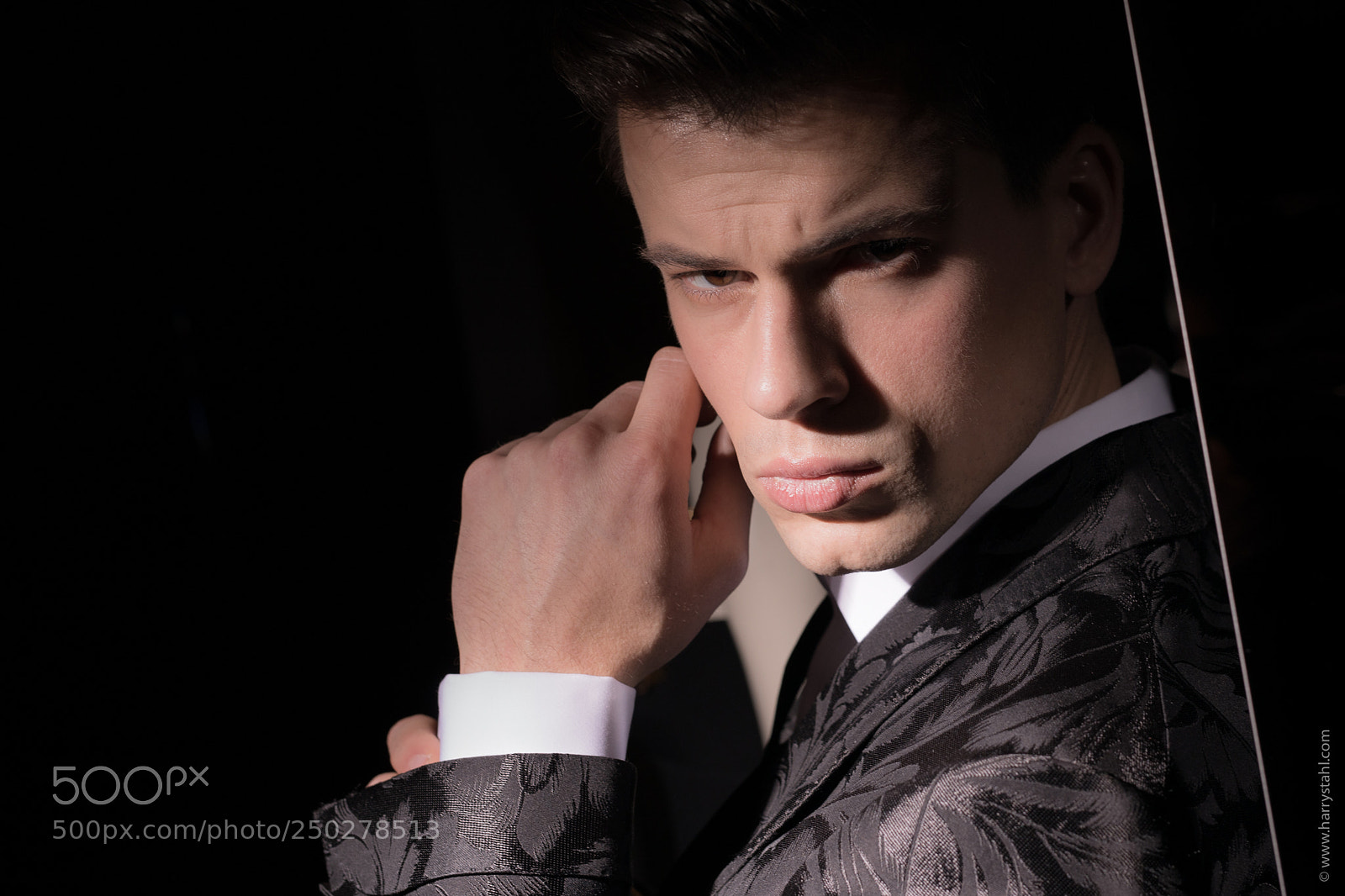 Canon EOS 5D Mark IV sample photo. Nicolas in tom ford photography