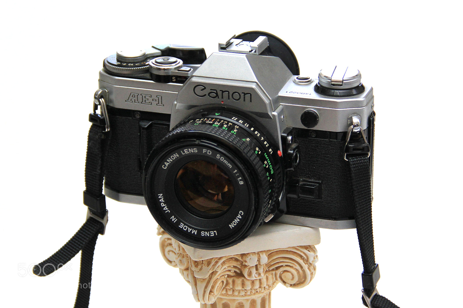 Canon EF-S 18-135mm F3.5-5.6 IS sample photo. Ae-1 on a pedestal photography