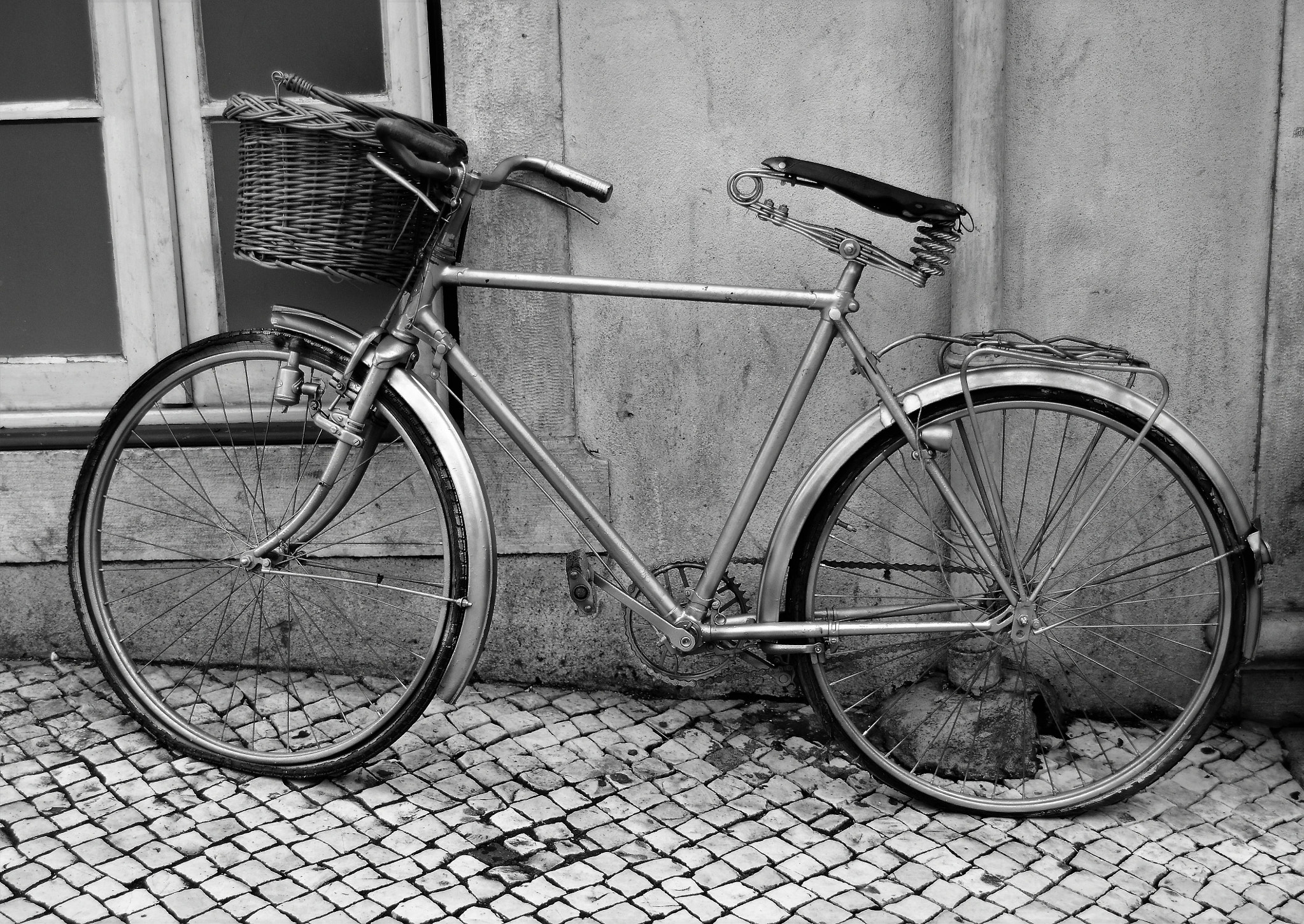 Sigma 24-70mm F2.8 EX DG HSM sample photo. The classic bike! photography